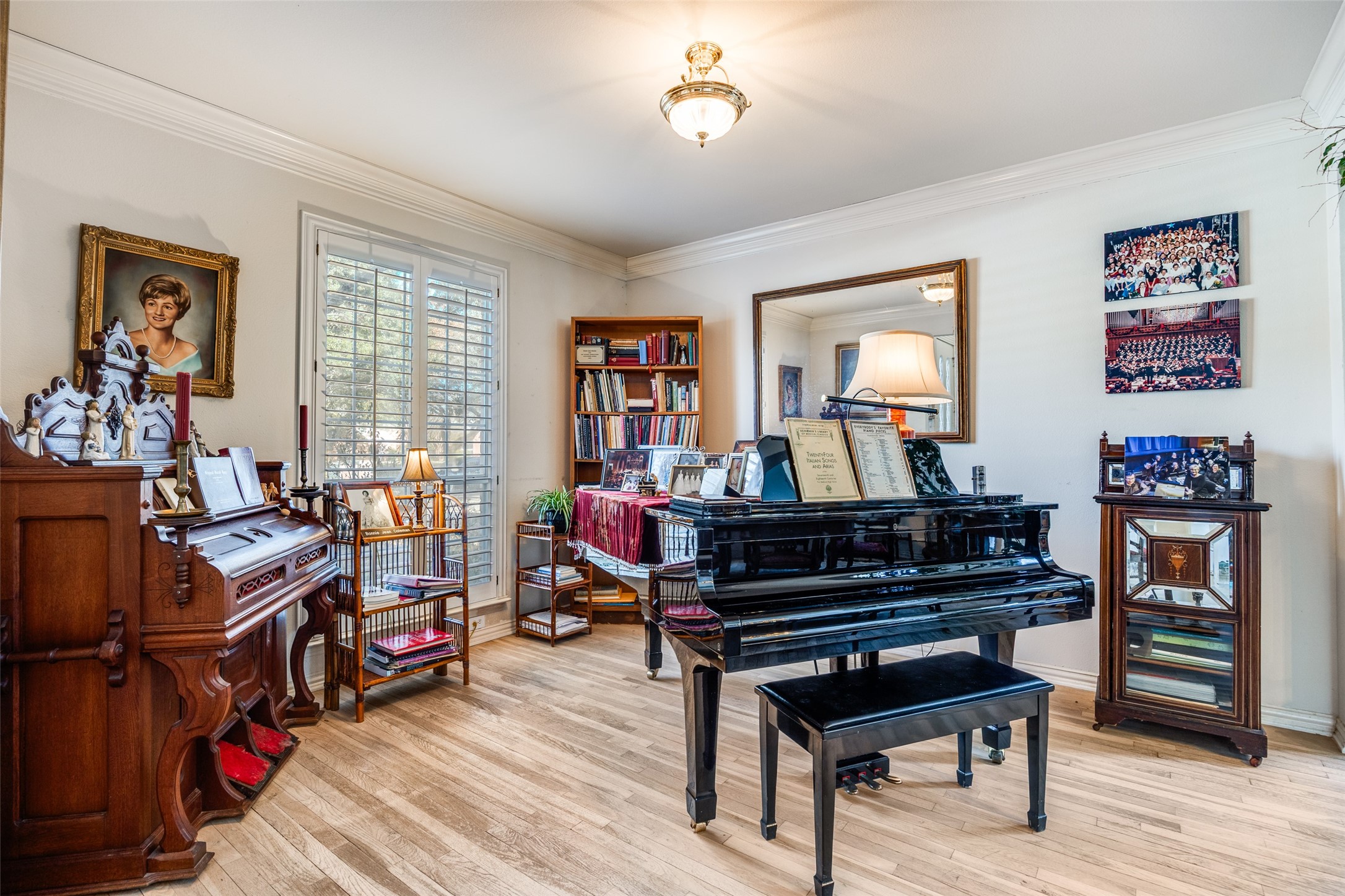 1536 Waterside Court, Dallas, TX, 75218