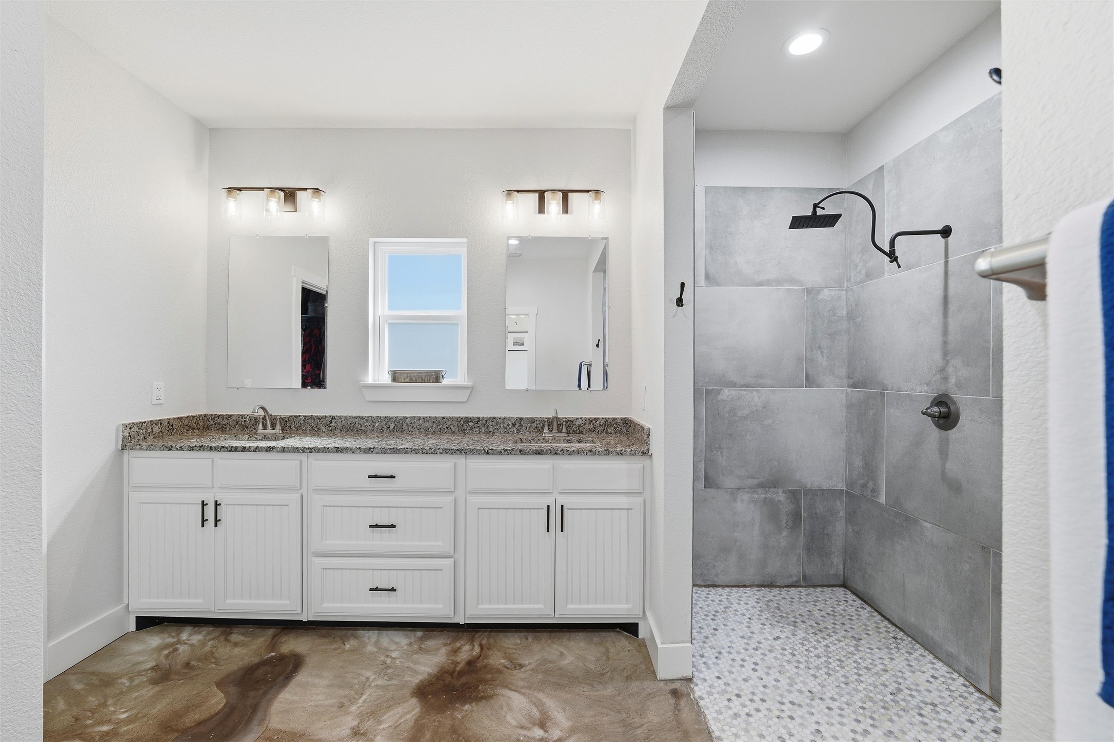 405 Advance Road, Weatherford, TX, 76088