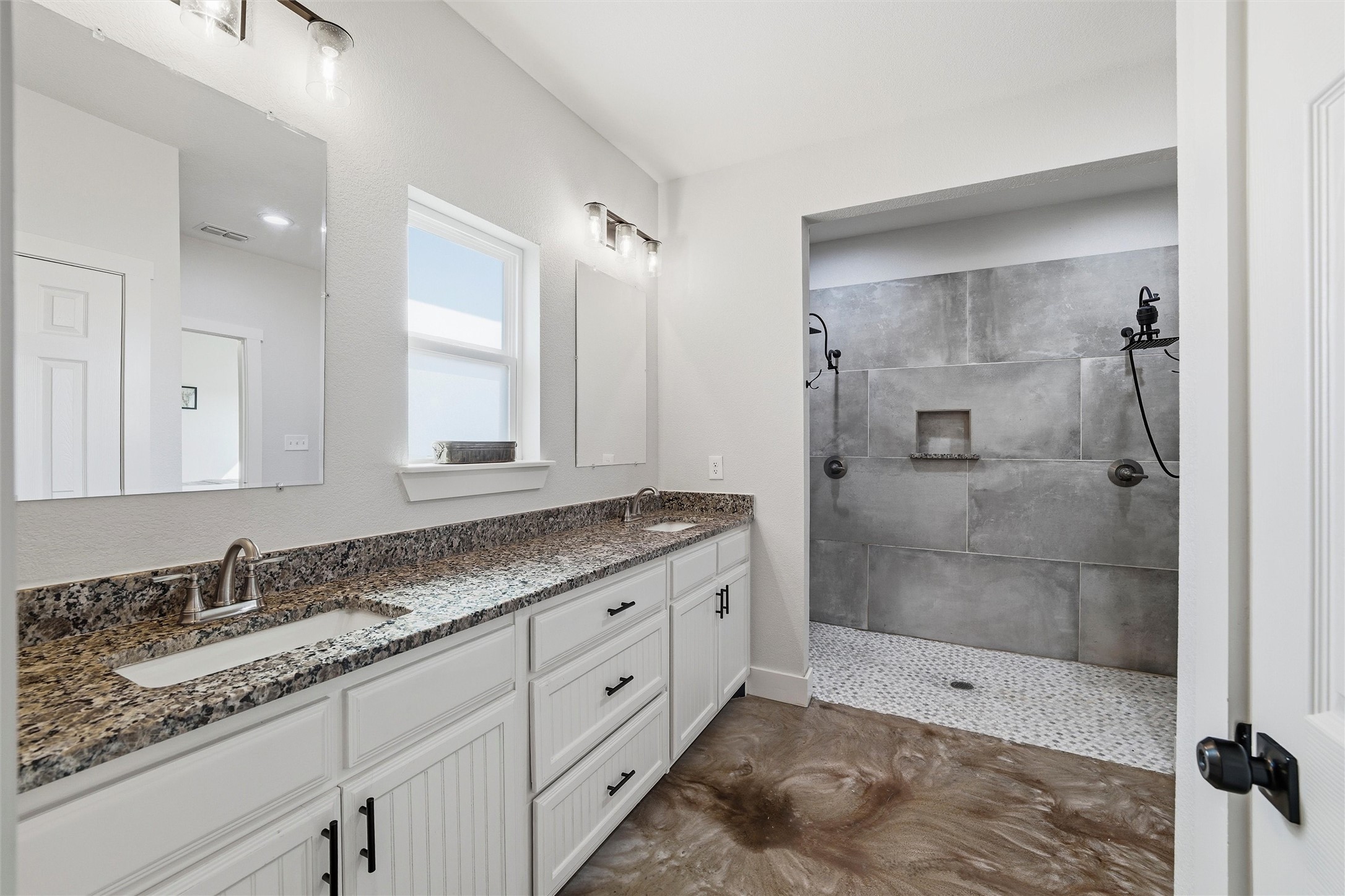 405 Advance Road, Weatherford, TX, 76088