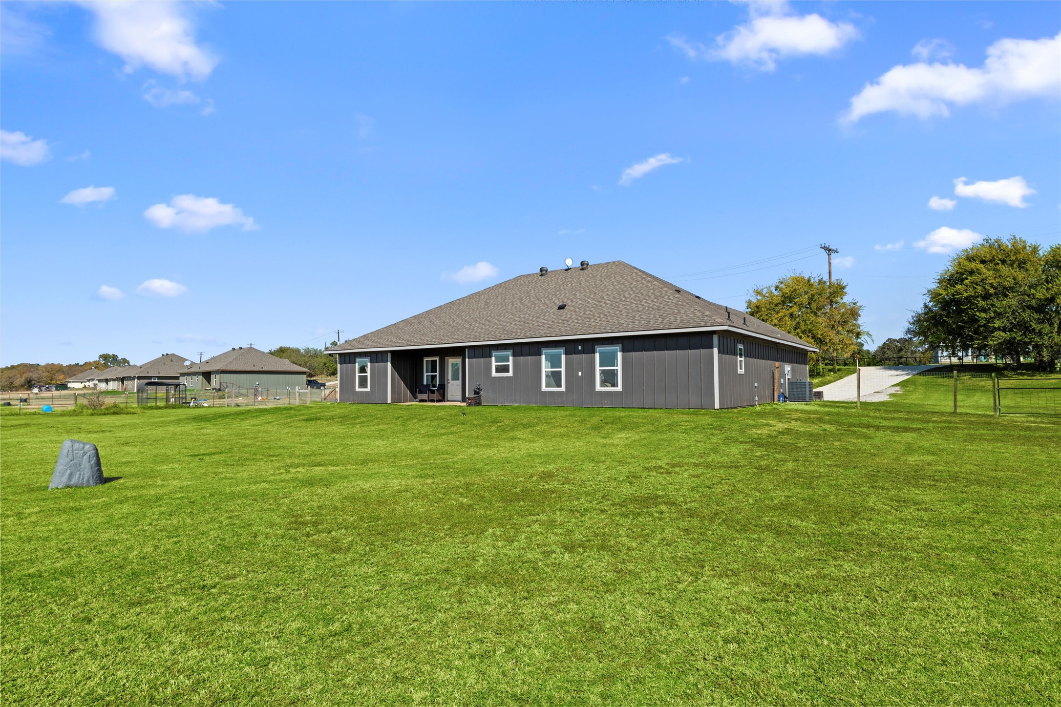 405 Advance Road, Weatherford, TX, 76088