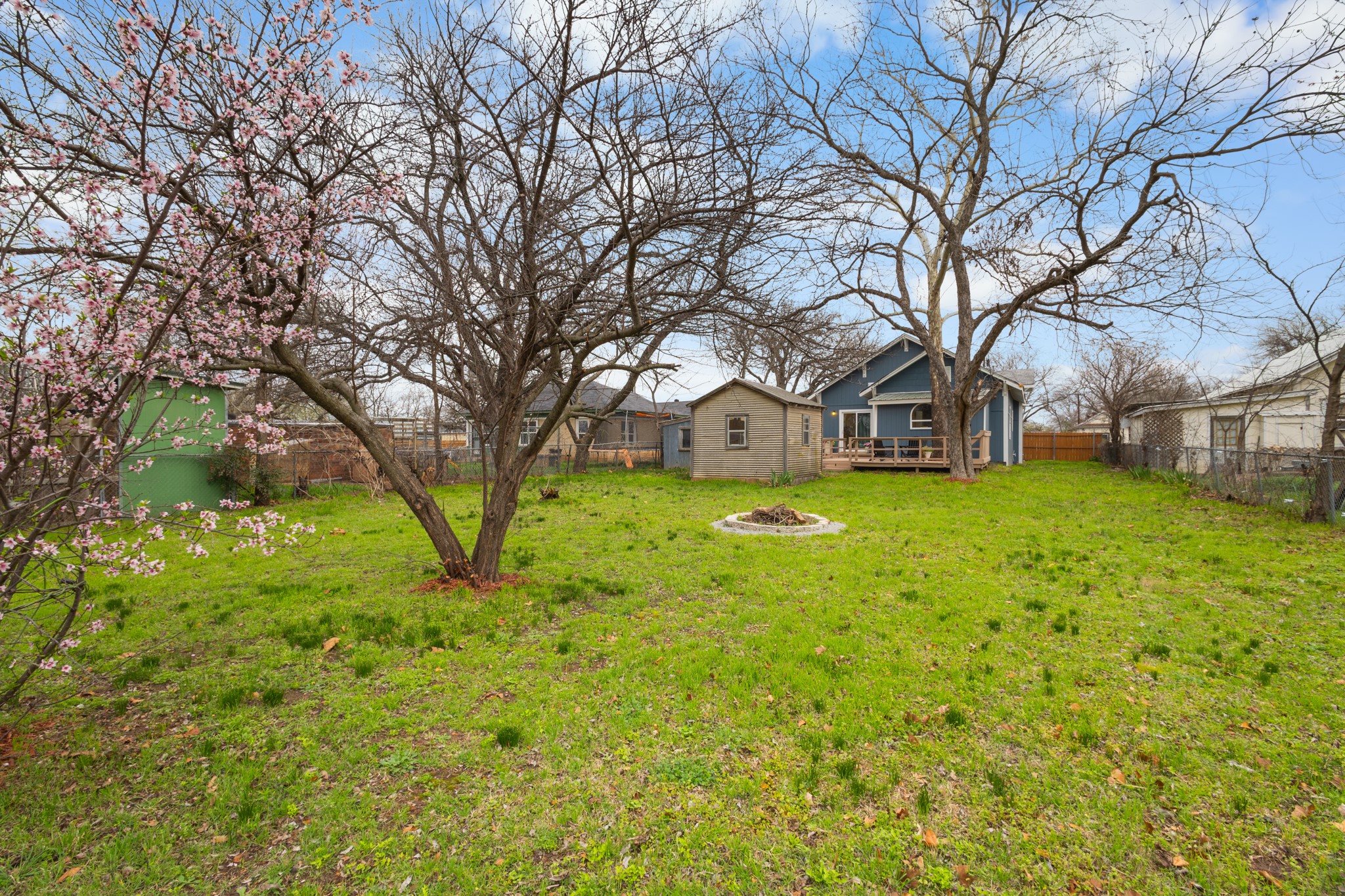 513 W Lamar Street, Alvord, TX, 76225