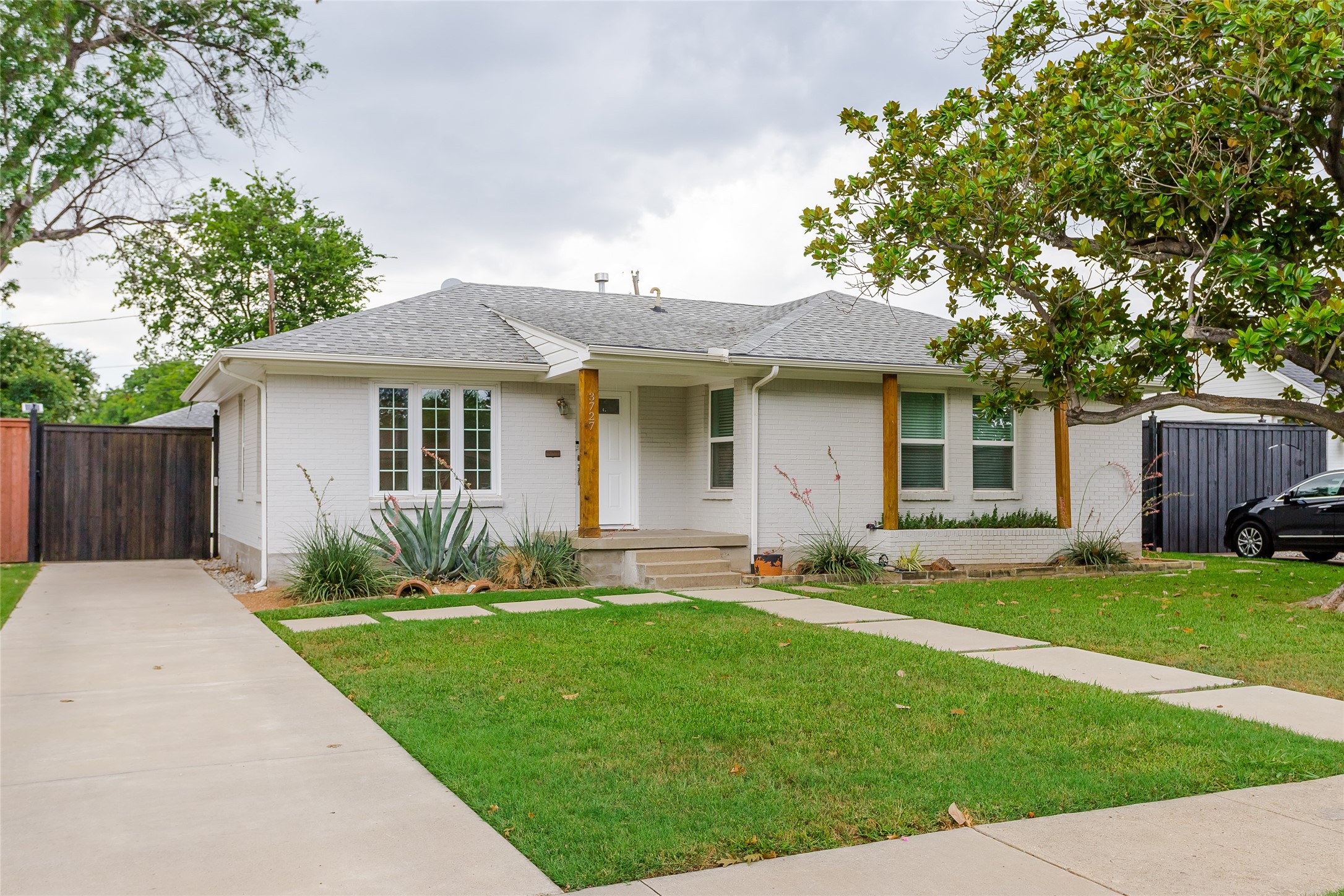 3727 Hawick Lane, Dallas, TX, 75220