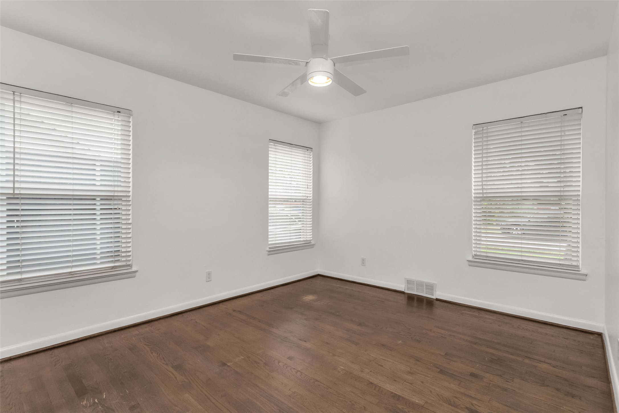 3727 Hawick Lane, Dallas, TX, 75220