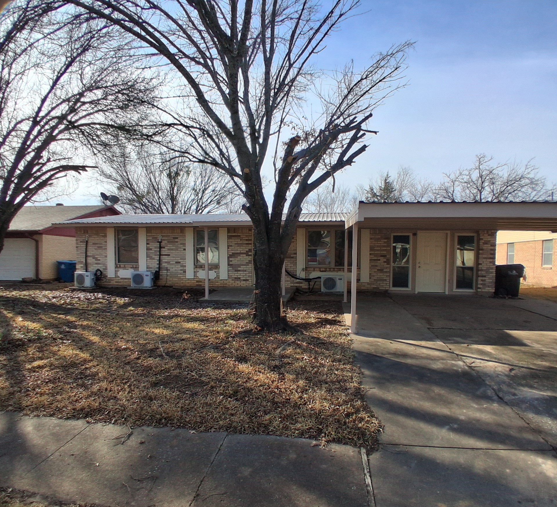 Property photo 01 of 516 Forrest Lane, Denison, TX 75021 | MLS #21193316