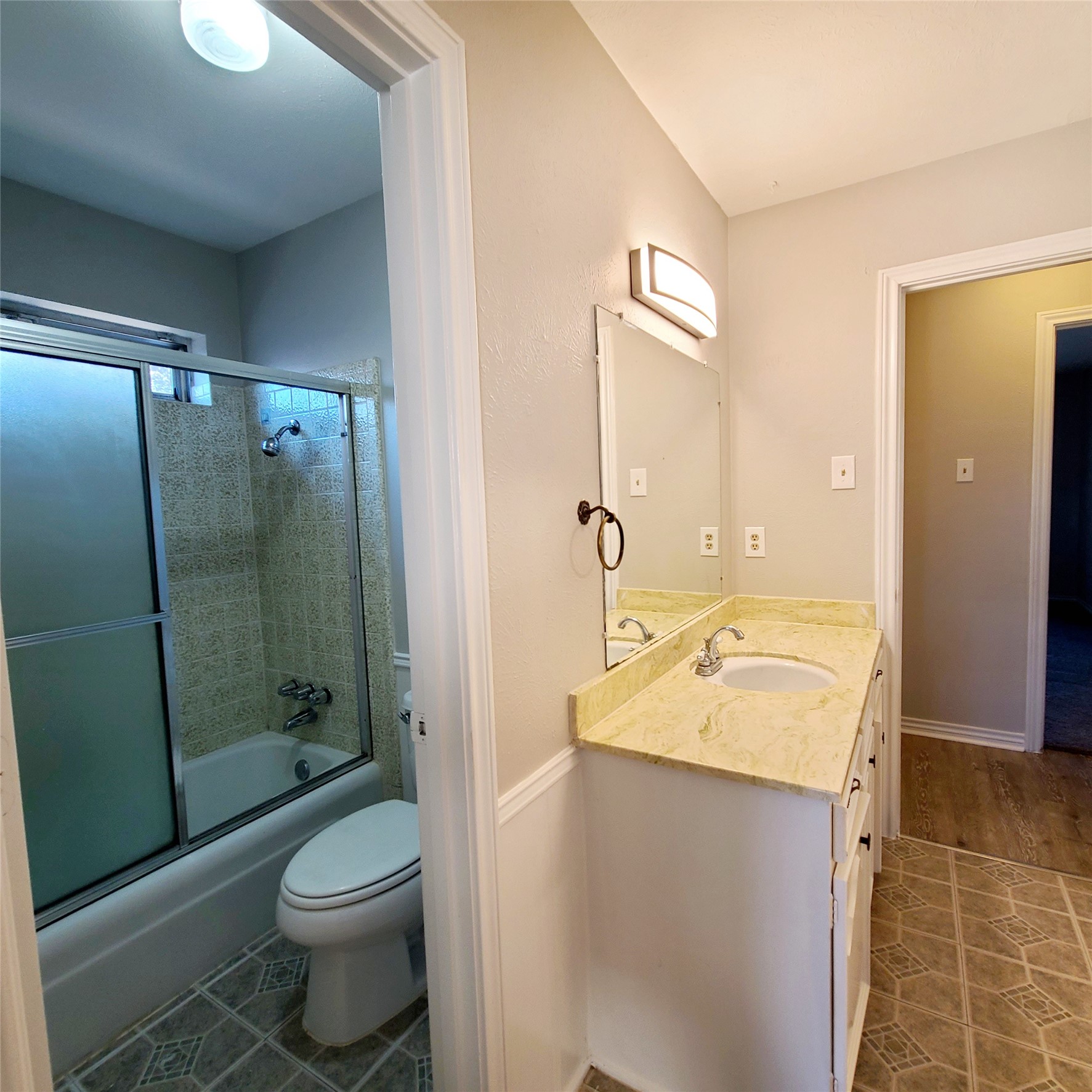 11352 QUAIL RUN Street, Dallas, TX, 75238