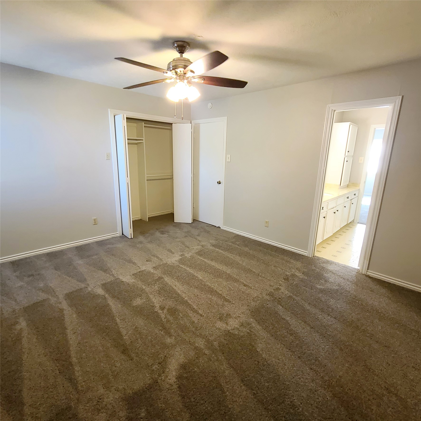 11352 QUAIL RUN Street, Dallas, TX, 75238