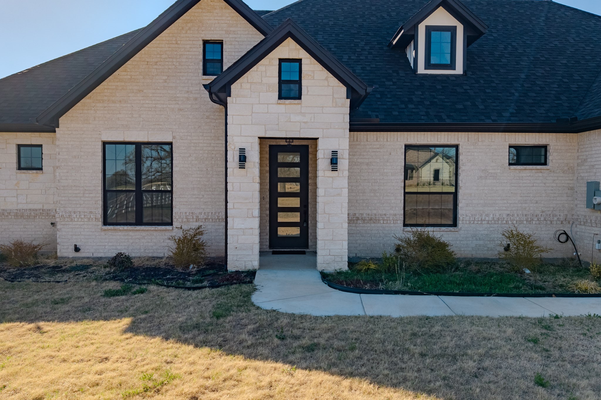 1001 Henry Way, Springtown, TX, 76082