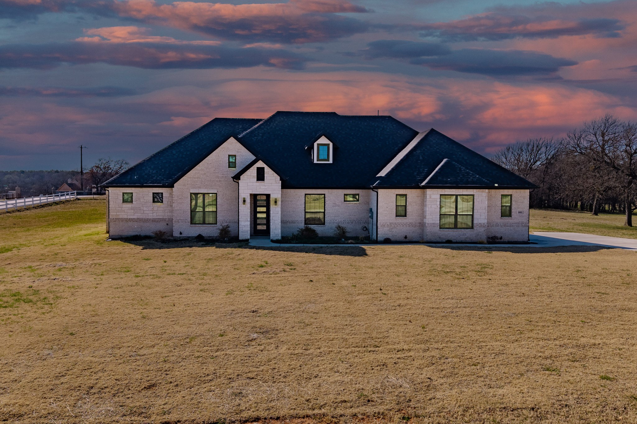 1001 Henry Way, Springtown, TX, 76082