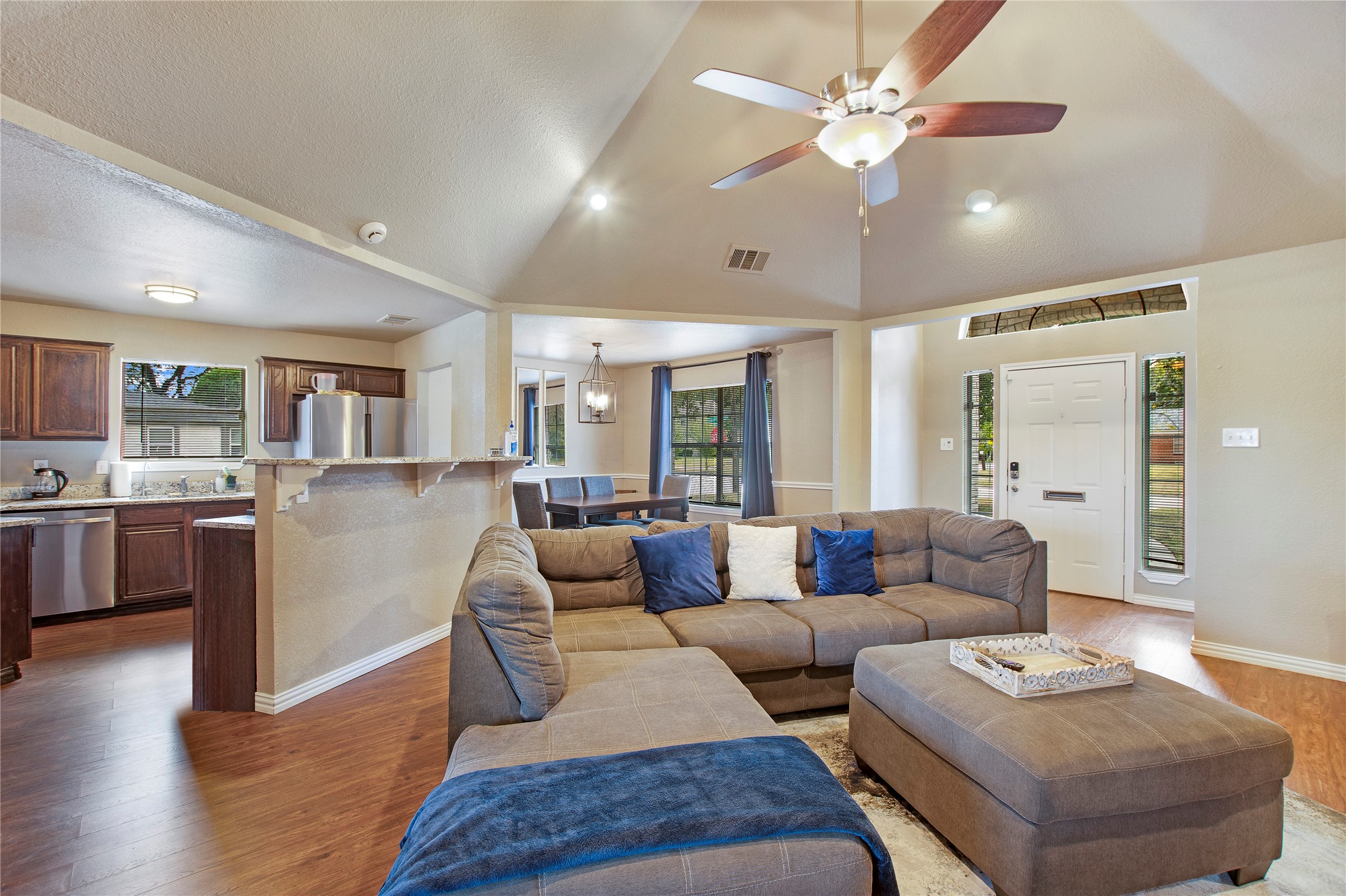2004 Cedar Crest Boulevard, Dallas, TX, 75203