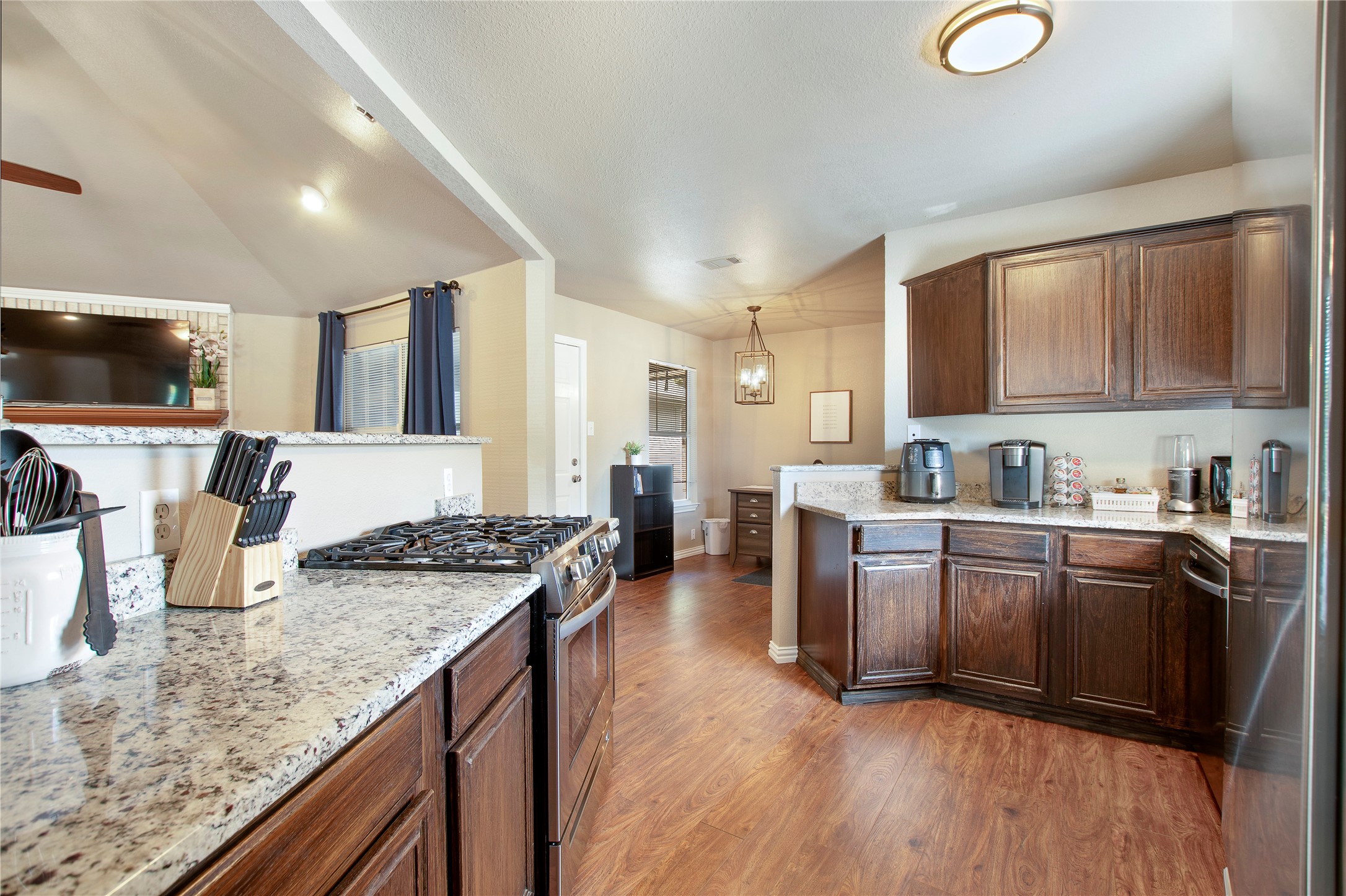 2004 Cedar Crest Boulevard, Dallas, TX, 75203