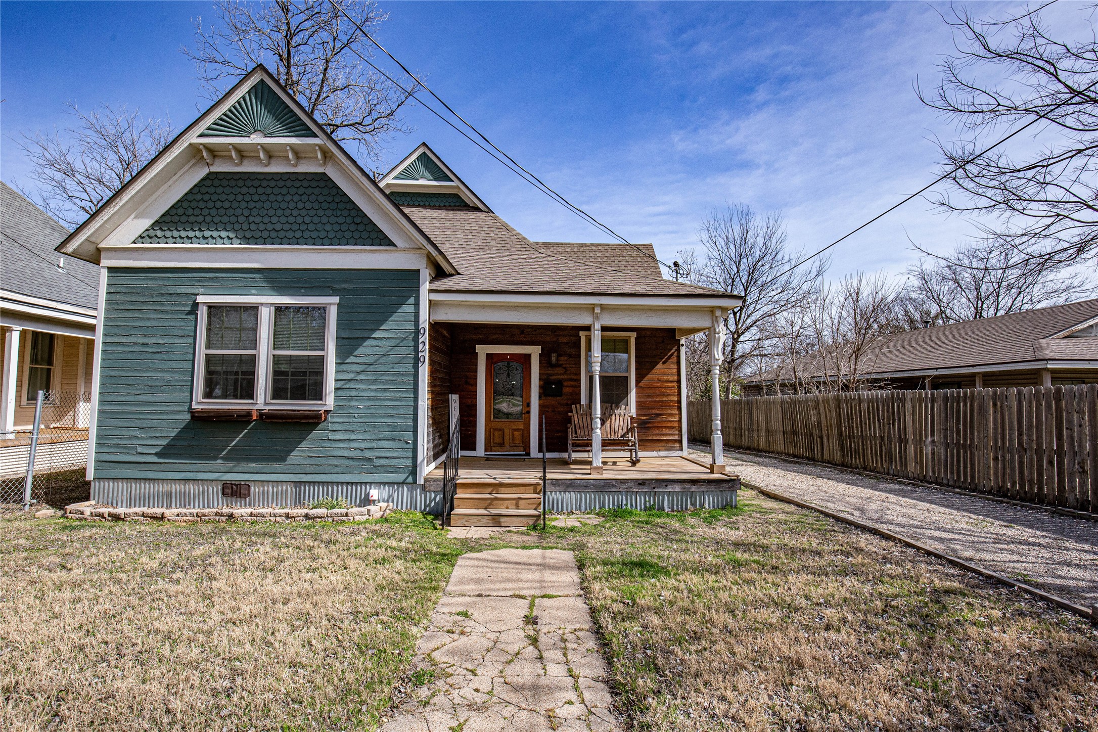 Property photo 01 of 929 N 12th Street, Waco, TX 76707 | MLS #21193693