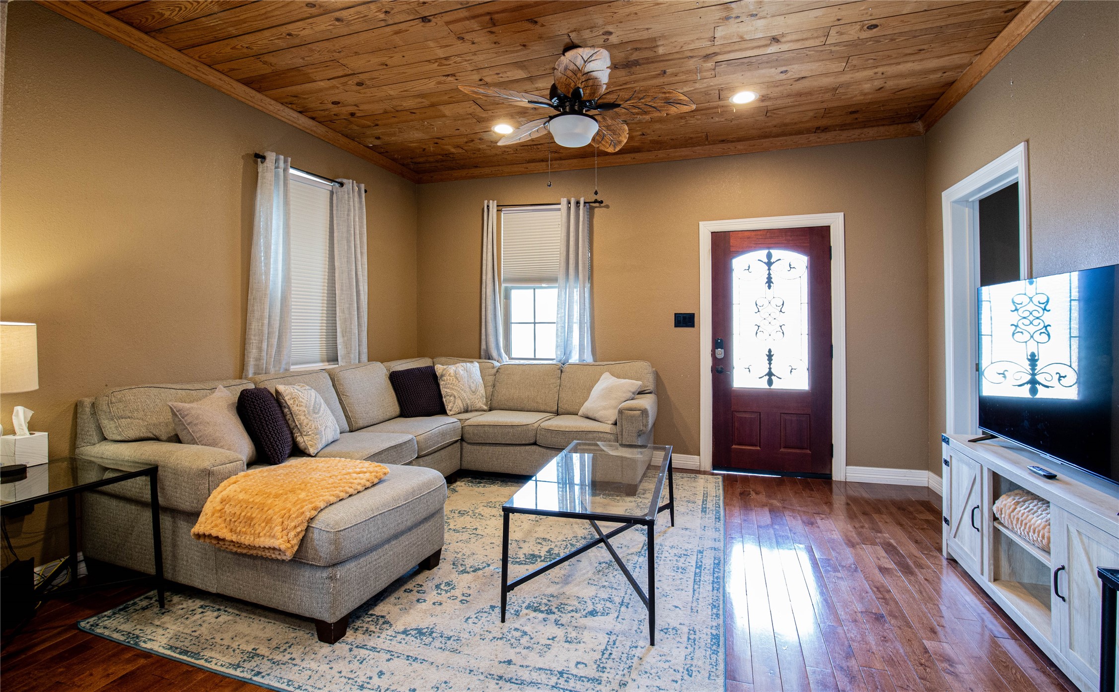 Property photo 02 of 929 N 12th Street, Waco, TX 76707 | MLS #21193693