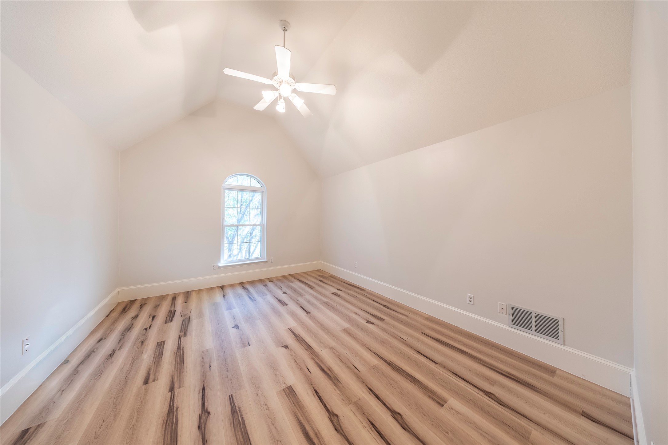 1190 Emerald Sound Boulevard, Oak Point, TX, 75068