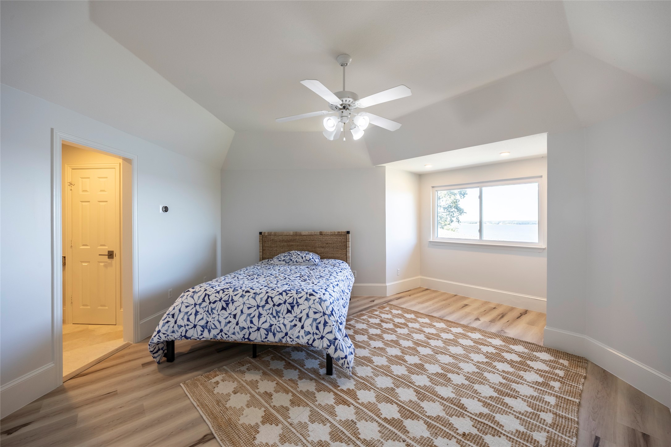 1190 Emerald Sound Boulevard, Oak Point, TX, 75068