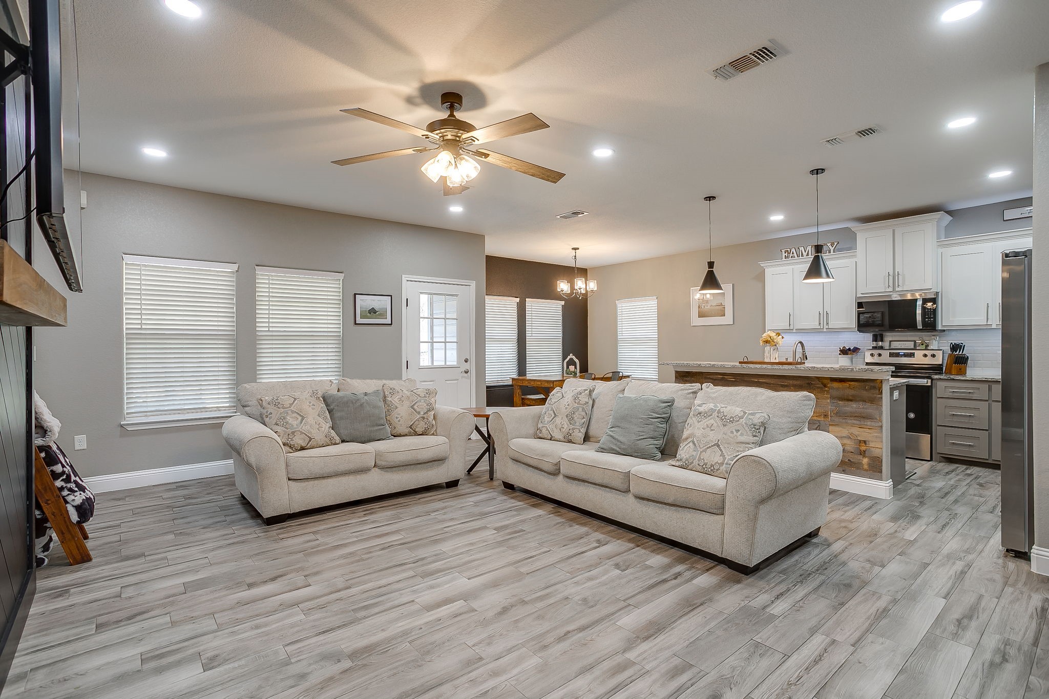 409 Titus Drive, Springtown, TX, 76082