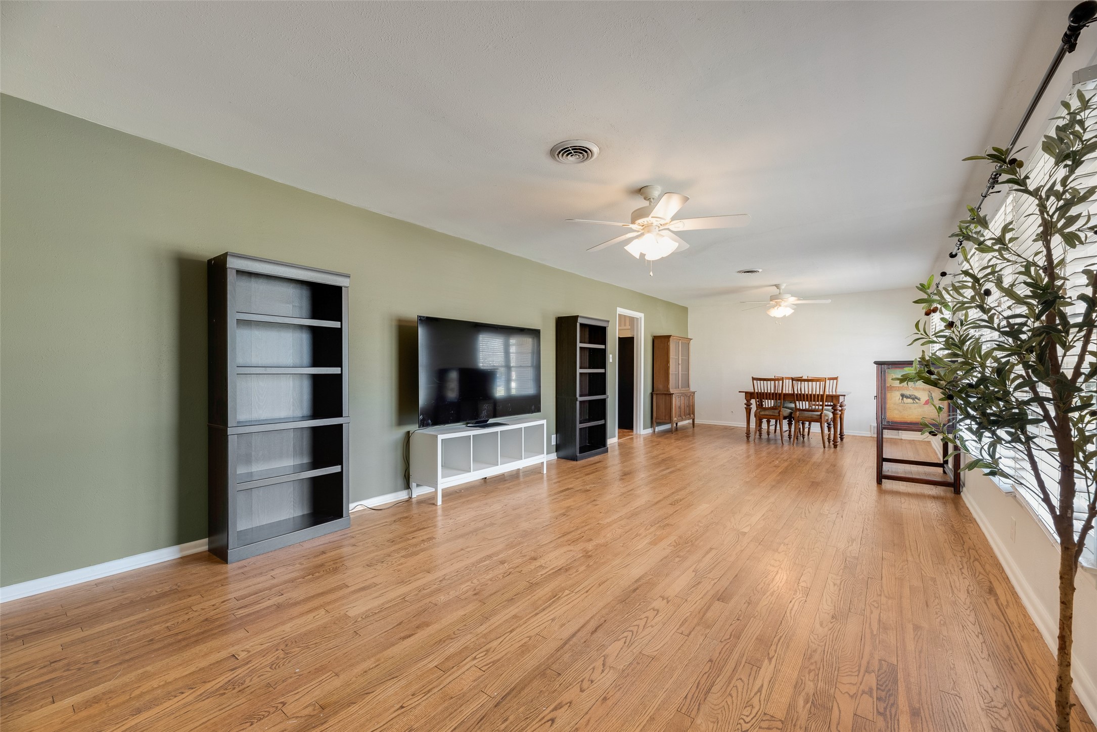 1610 Laurelwood Drive, Denton, TX, 76209