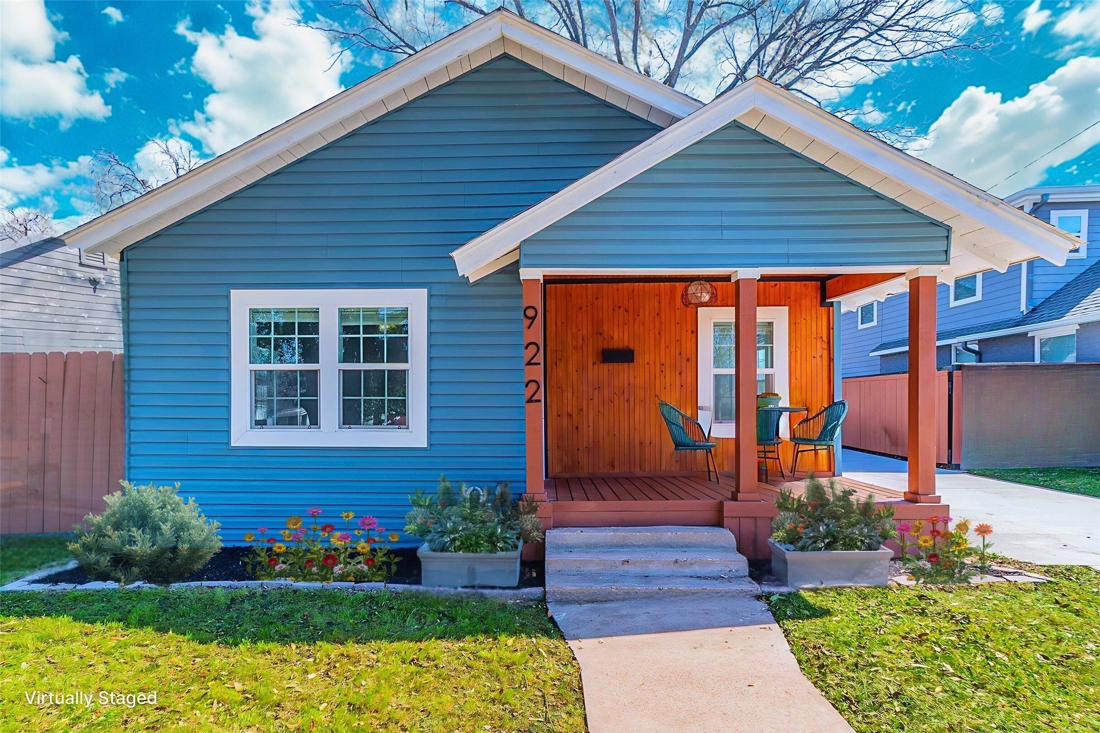 Property photo 01 of 922 S Waverly Drive, Dallas, TX 75208 | MLS #21194519