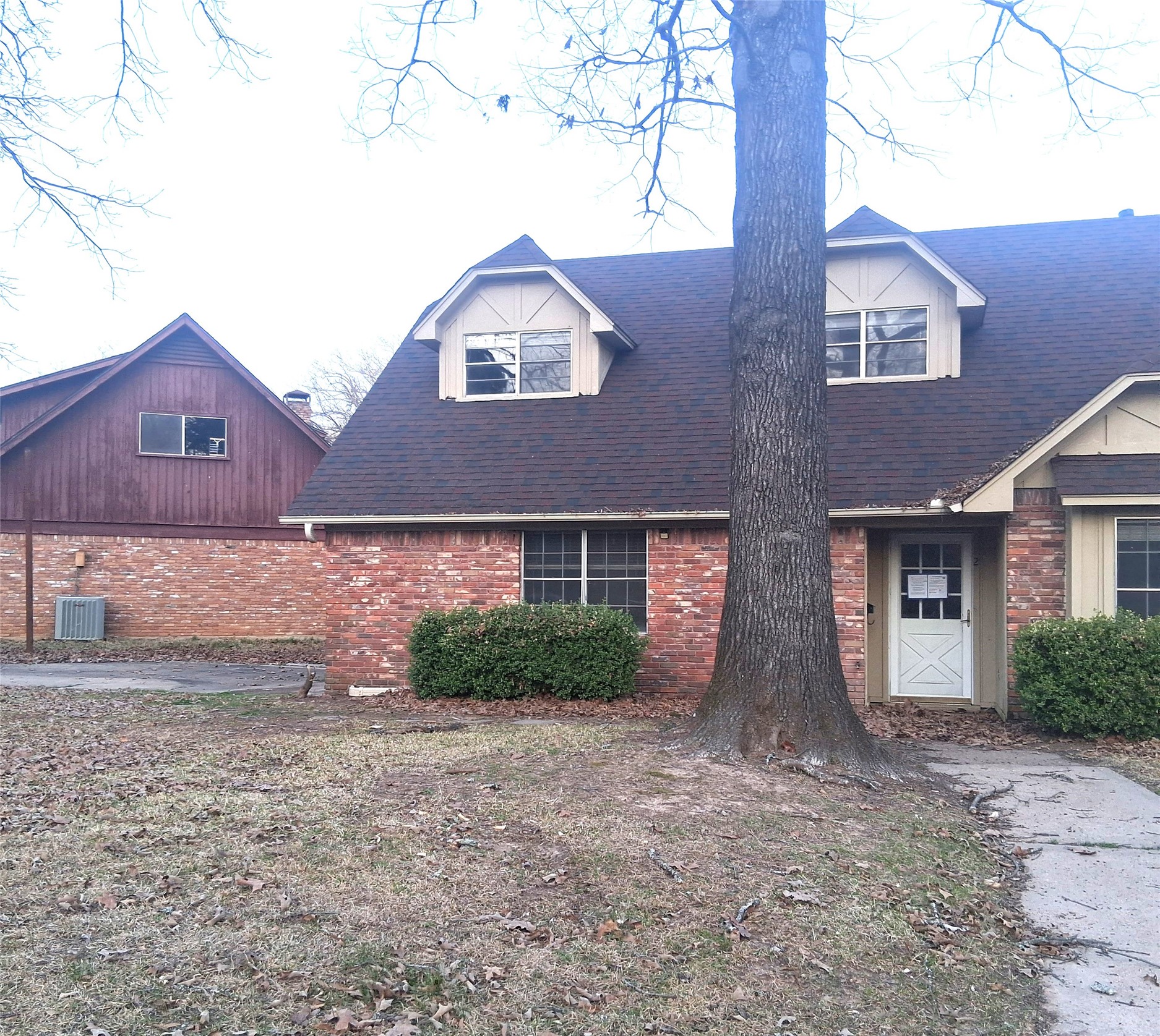 Property photo 02 of 2 Woodcliff Drive, Texarkana, TX 75503 | MLS #21195254