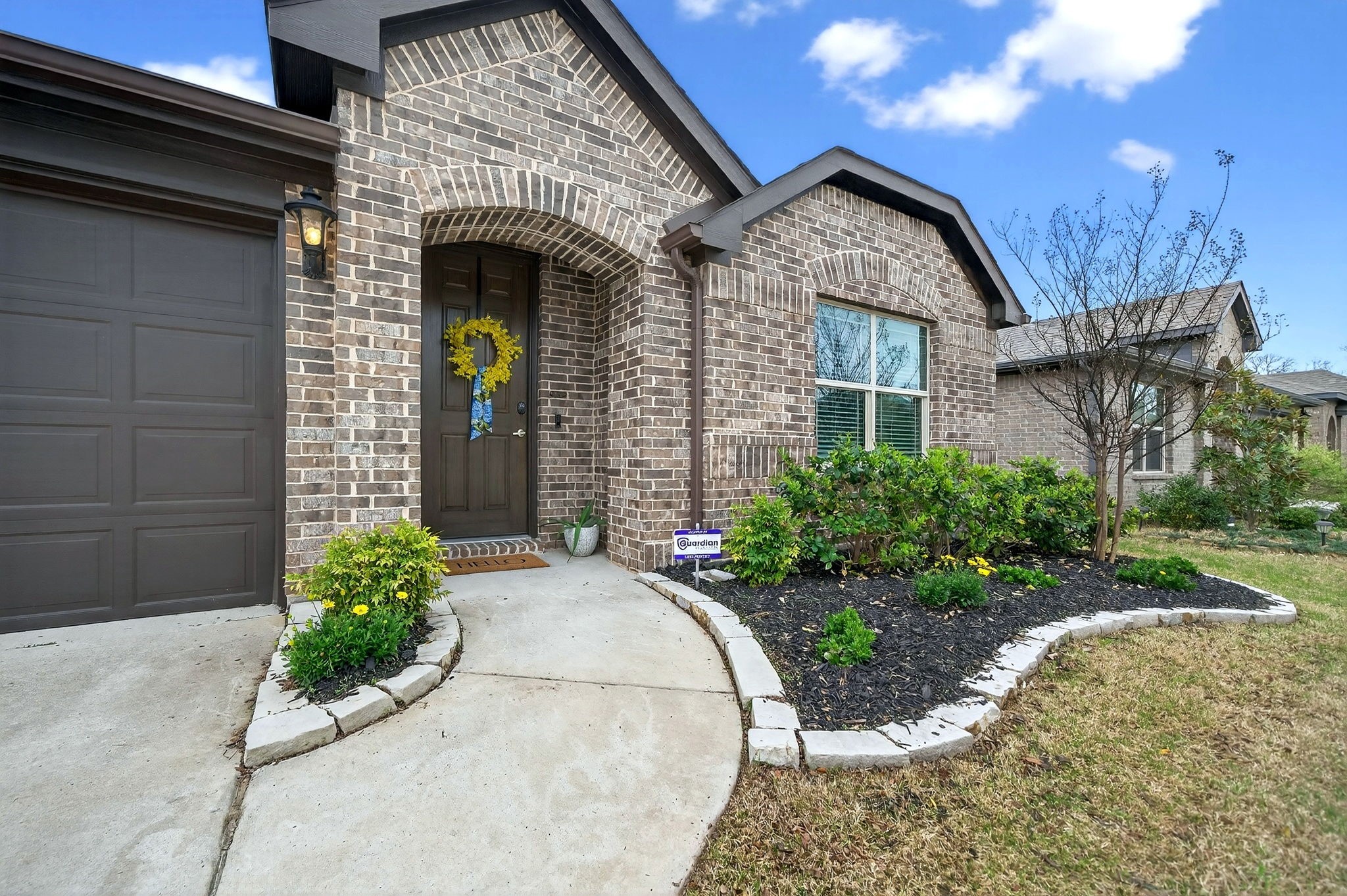 Property photo 01 of 532 Lucas Lane, Lavon, TX 75166 | MLS #21195363