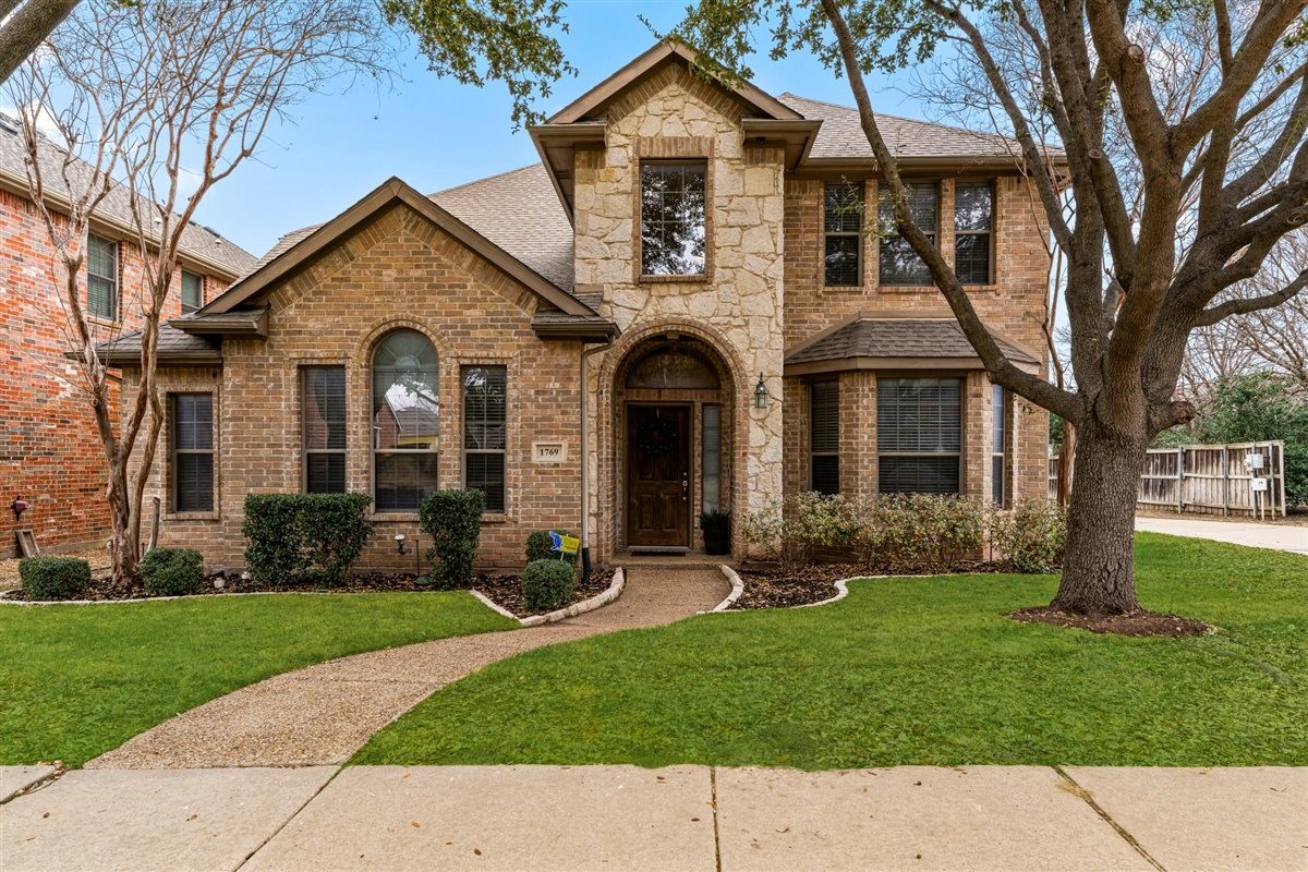 Property photo 02 of 1769 Flowers Drive, Carrollton, TX 75007 | MLS #21195942
