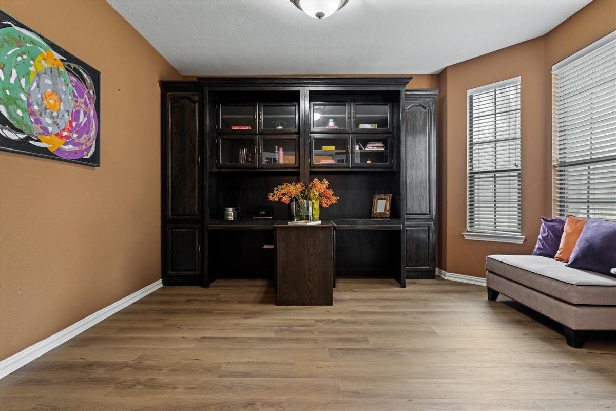Property photo 04 of 1769 Flowers Drive, Carrollton, TX 75007 | MLS #21195942