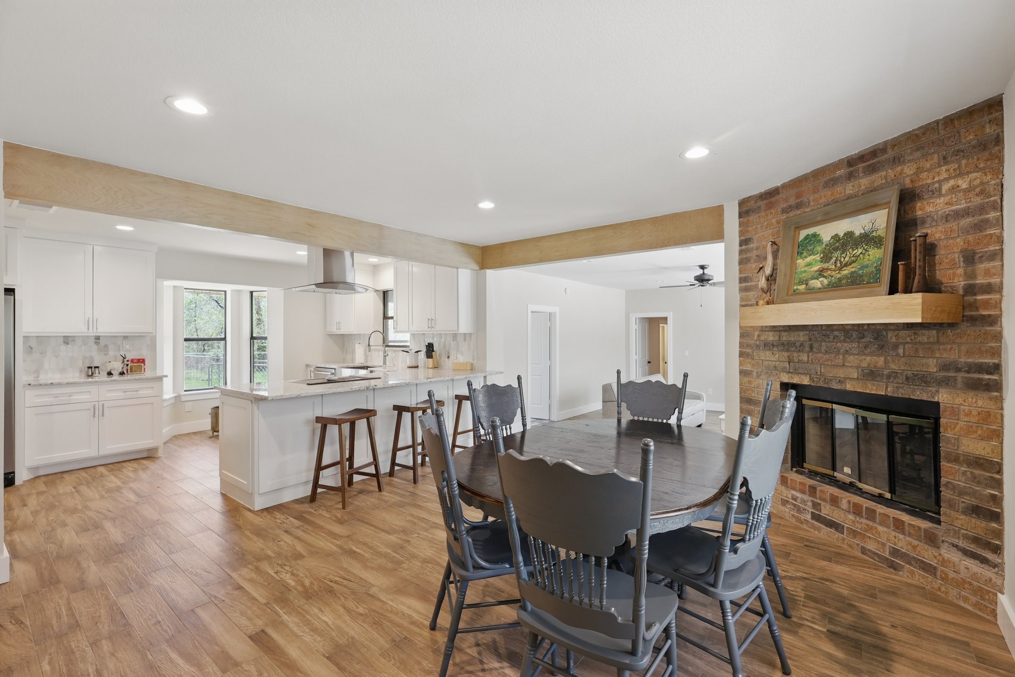 2446 Neely Trail, Valley View, TX, 76272