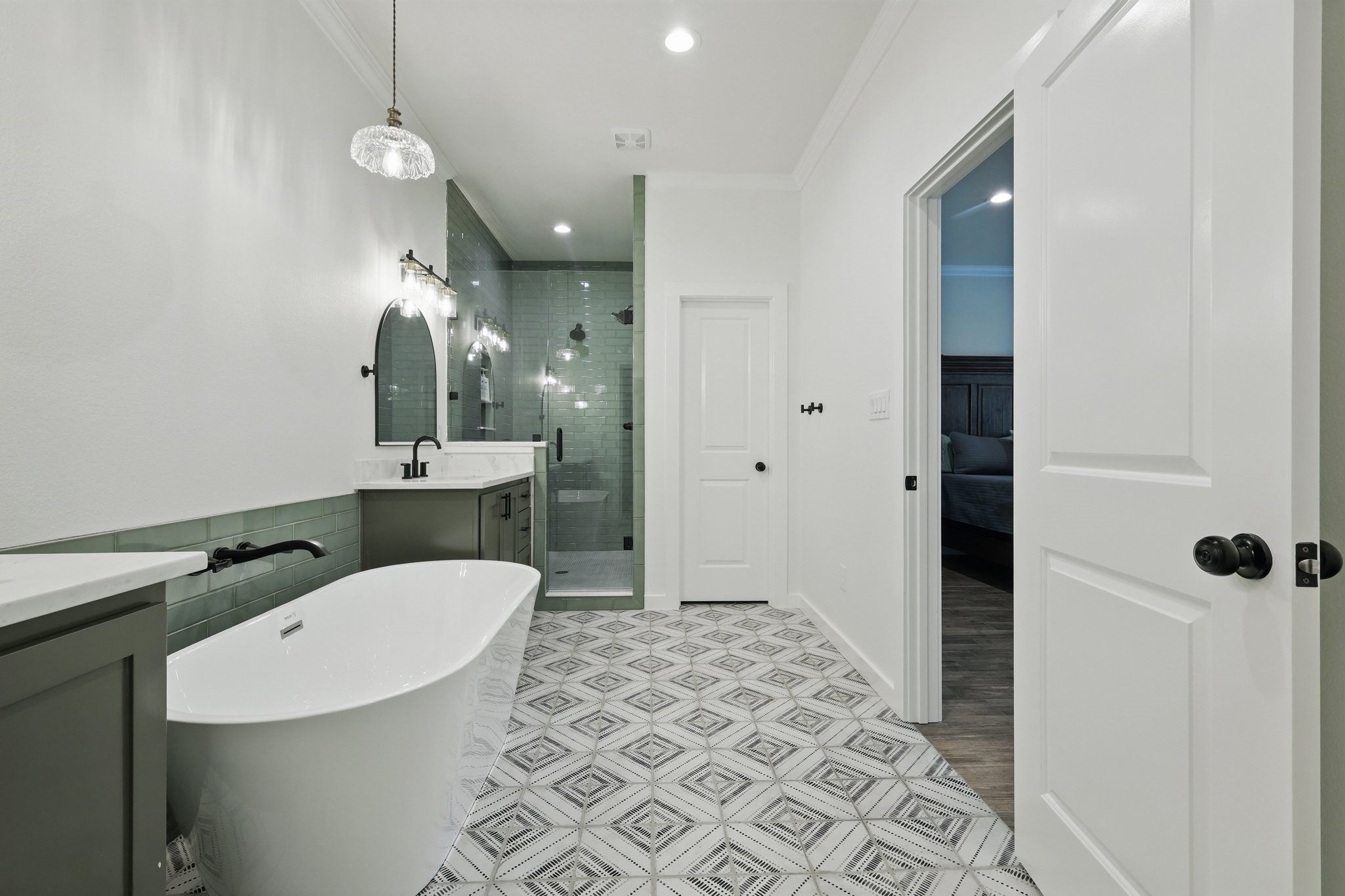 2446 Neely Trail, Valley View, TX, 76272