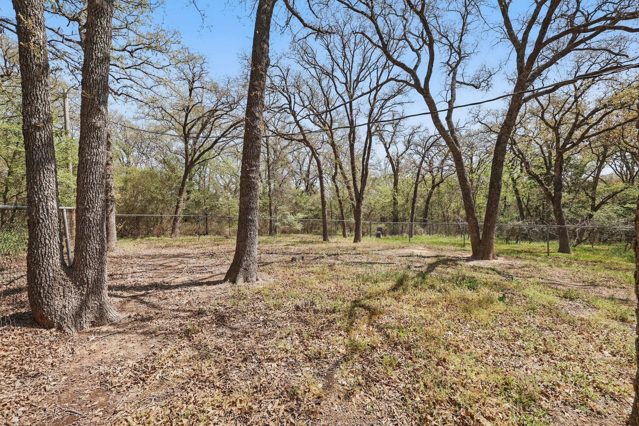 2446 Neely Trail, Valley View, TX, 76272