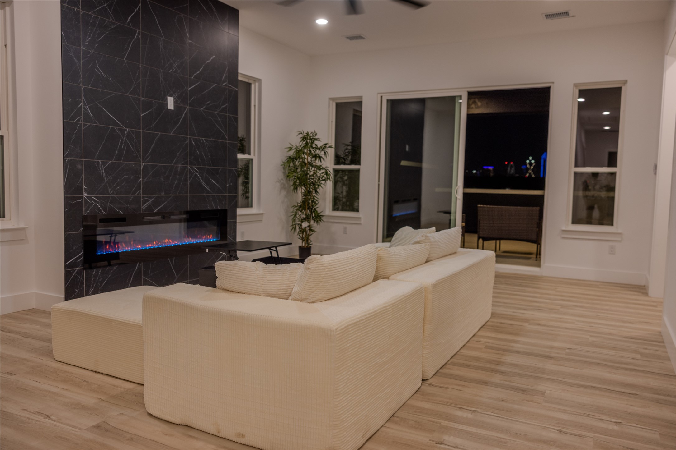 2802 Guymon Street, Dallas, TX, 75212
