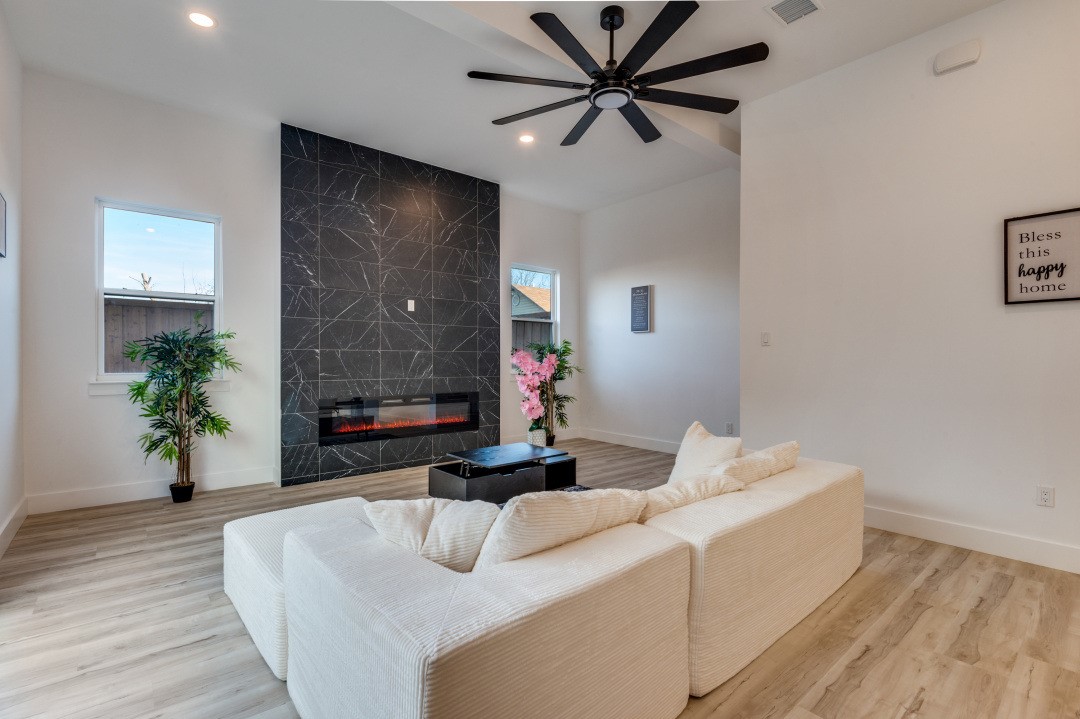 2802 Guymon Street, Dallas, TX, 75212