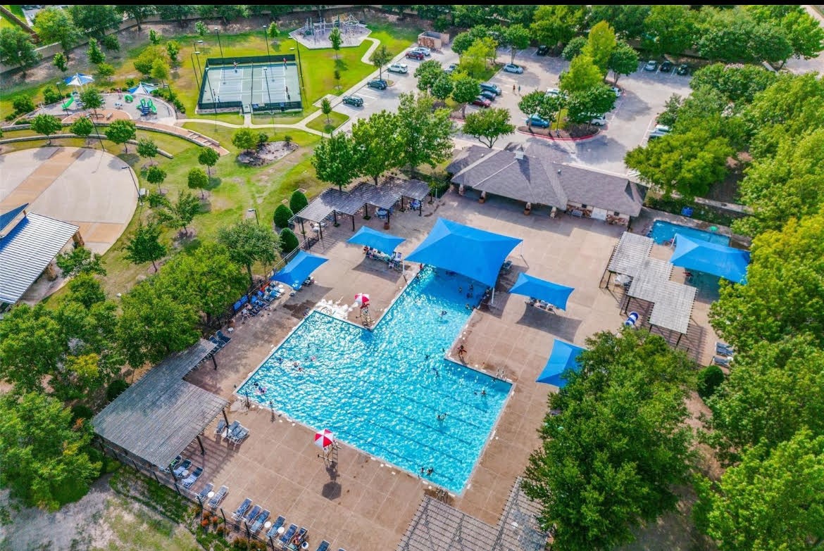 400 Fema Valle Drive, Mckinney, TX, 75071