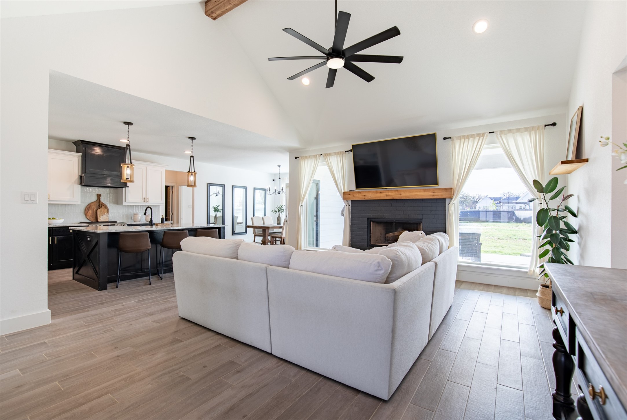 111 Bluegrass Trail, Springtown, TX, 76082