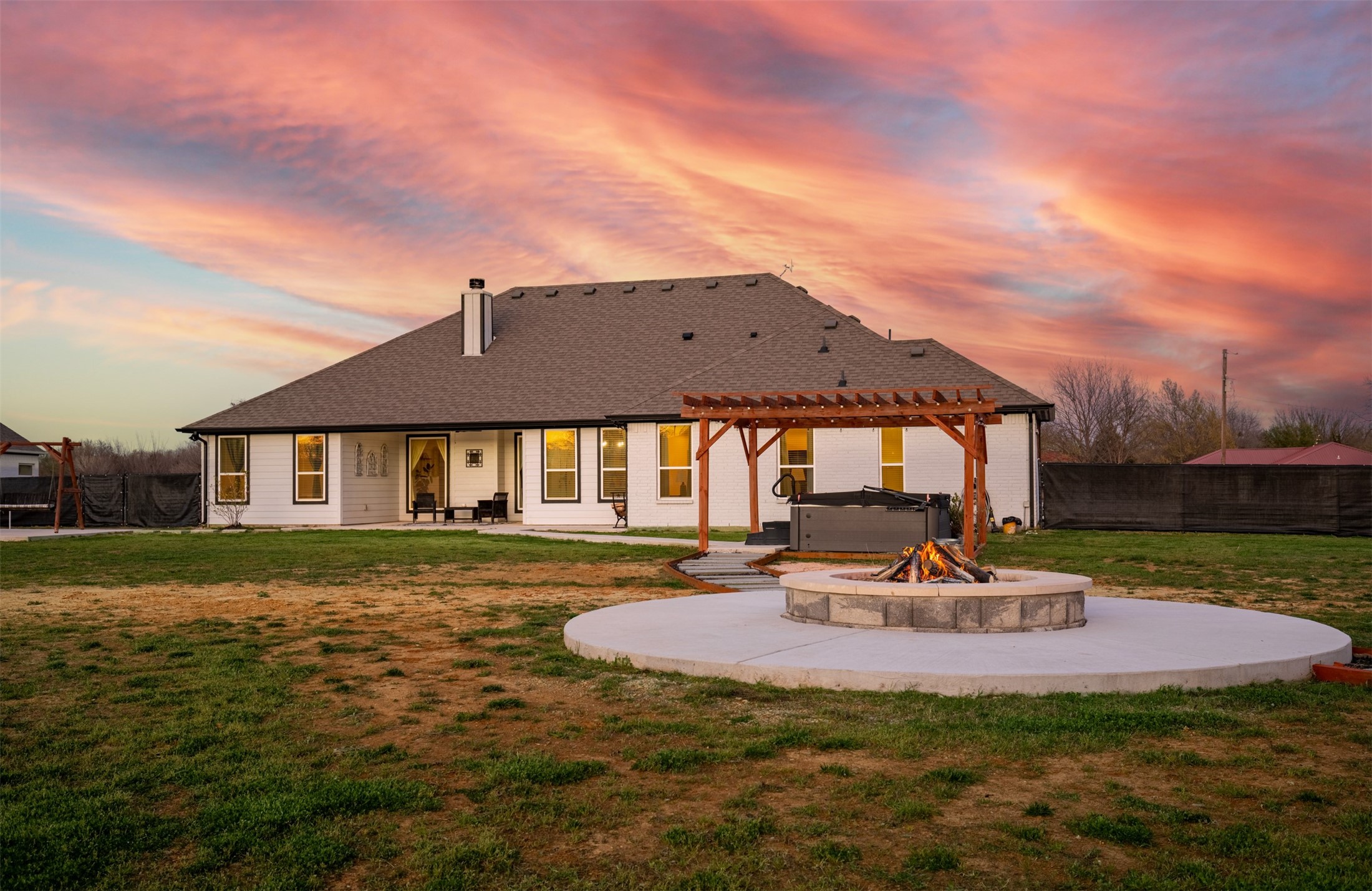 111 Bluegrass Trail, Springtown, TX, 76082