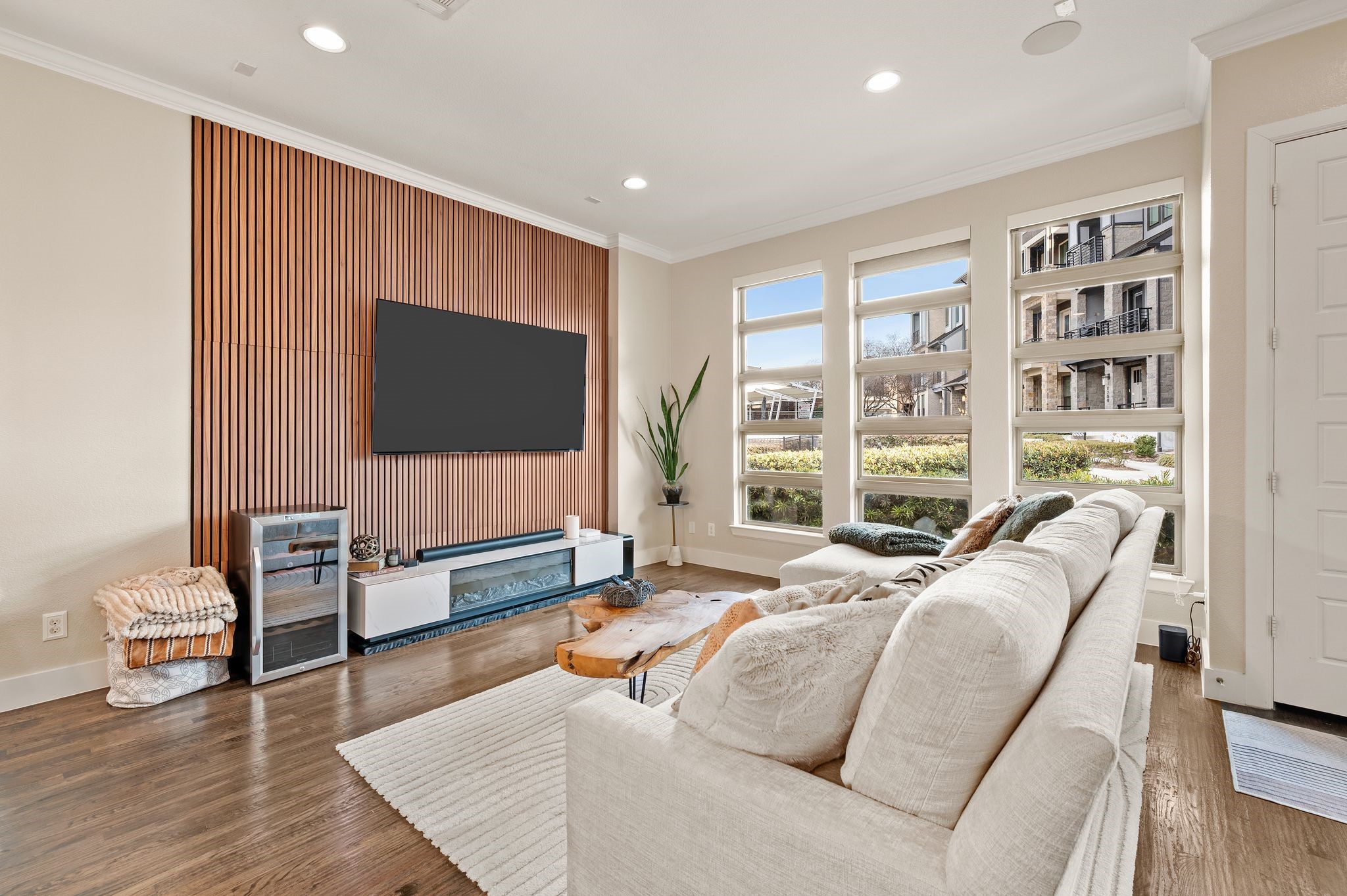 8254 Laflin Lane, Dallas, TX, 75231