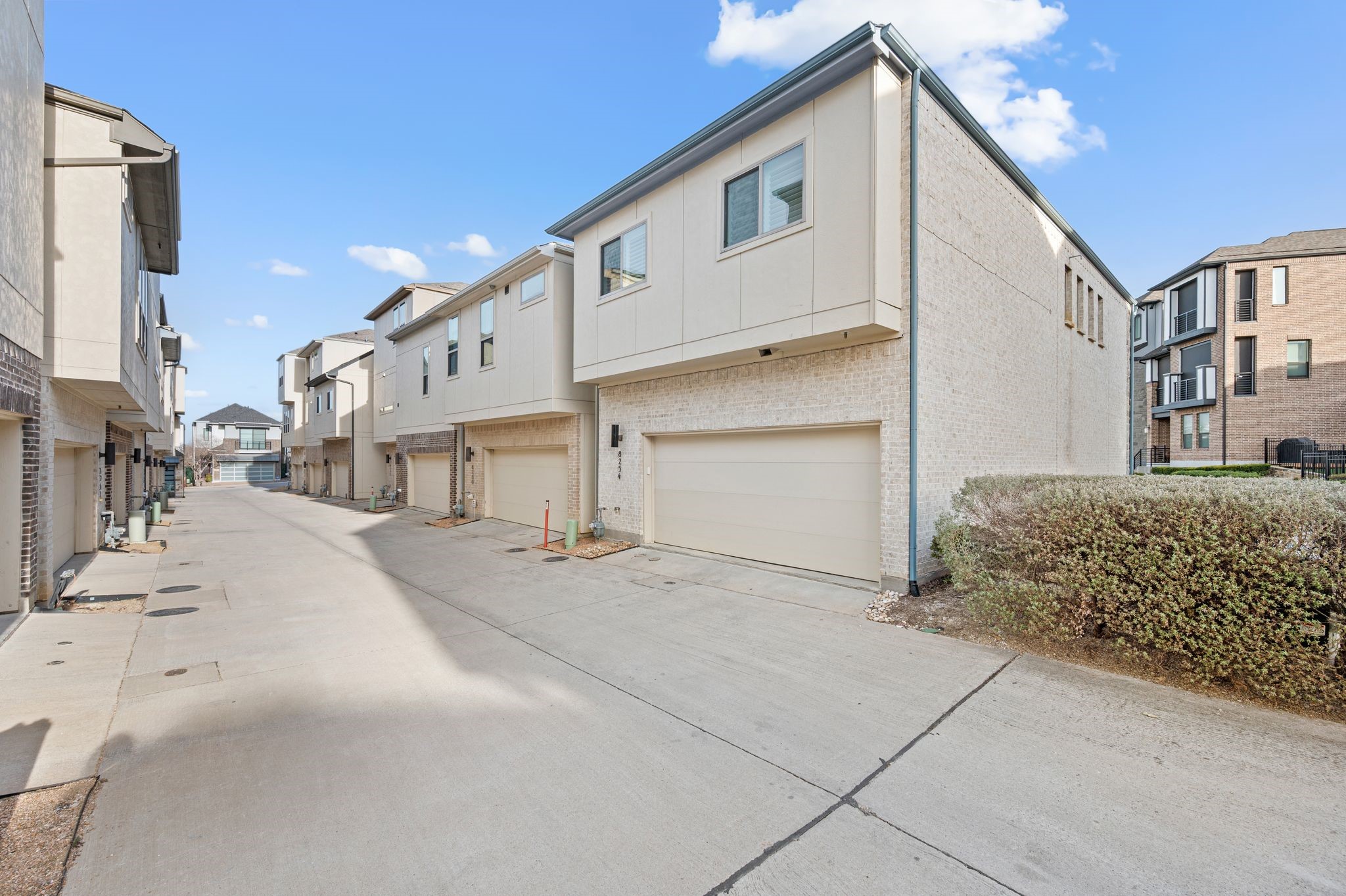 8254 Laflin Lane, Dallas, TX, 75231