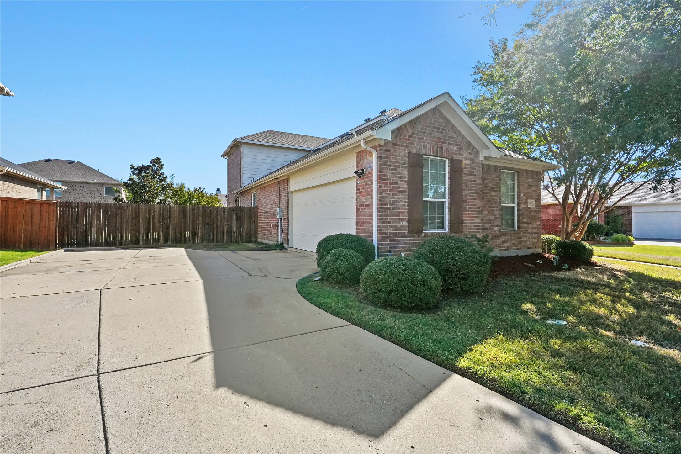 Property photo 03 of 704 Beau Drive, Wylie, TX 75098 | MLS #21196996