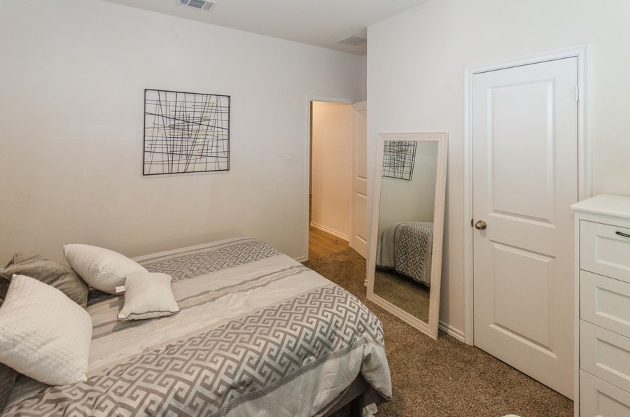 822 Amelia Court, Pilot Point, TX, 76258