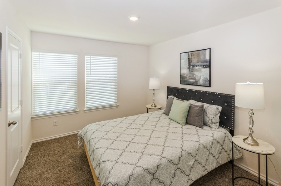 822 Amelia Court, Pilot Point, TX, 76258