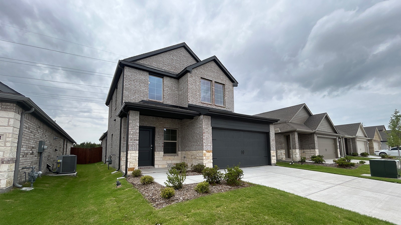 Property photo 01 of 525 Epiphany Lane, Lavon, TX 75166 | MLS #21197305