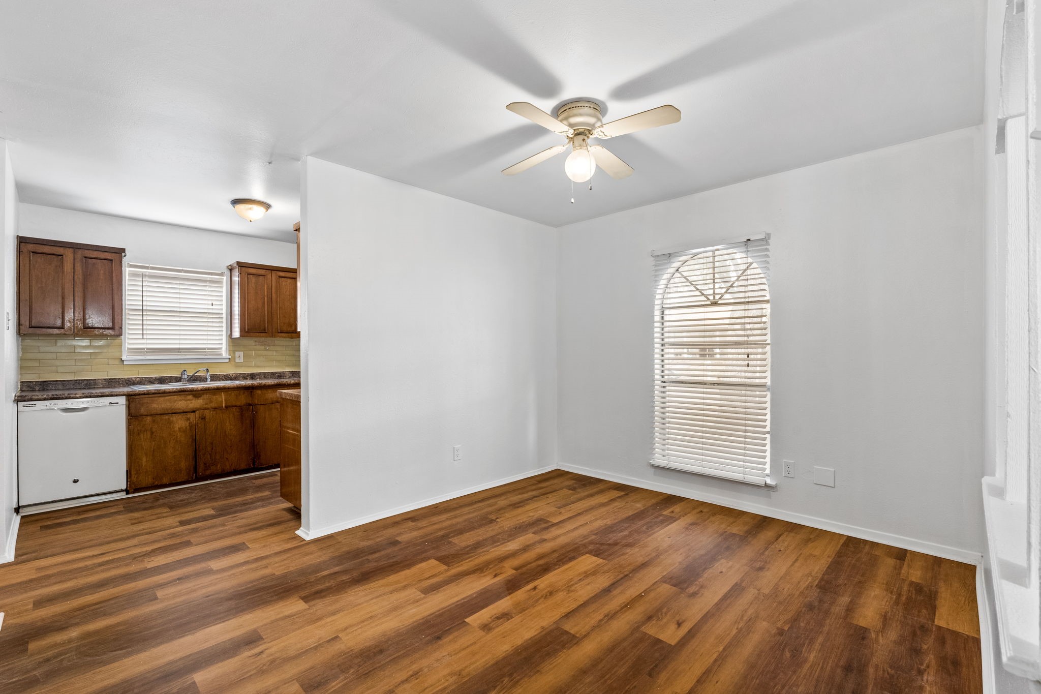 2918 Pinewood Drive, Garland, TX, 75044