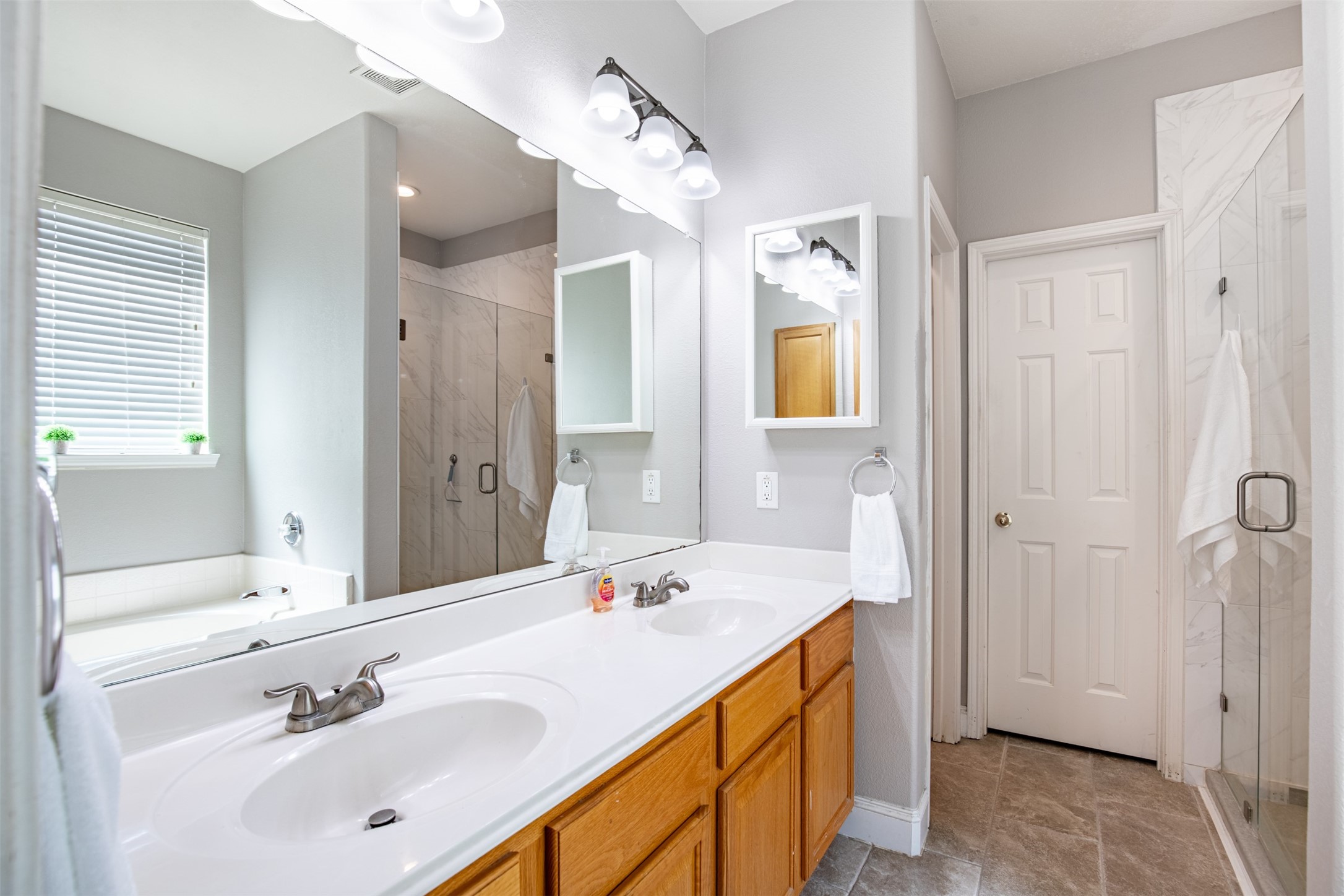 917 Warbler, Aubrey, TX, 76227