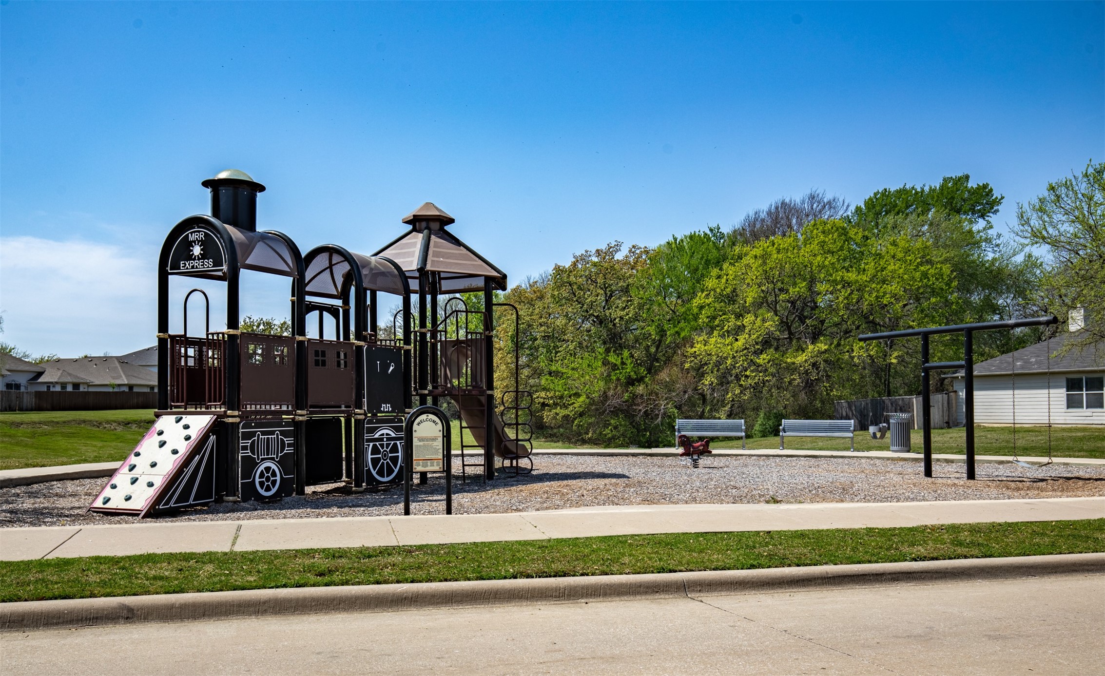 917 Warbler, Aubrey, TX, 76227