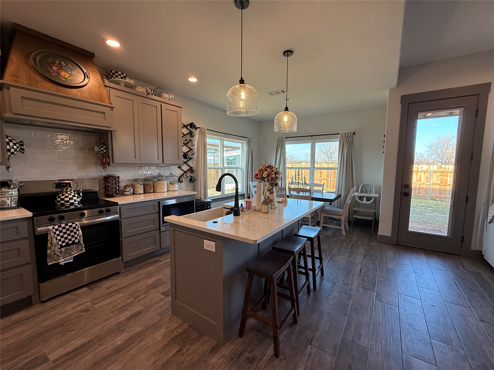 9221 Parkview Circle, Tolar, TX, 76476