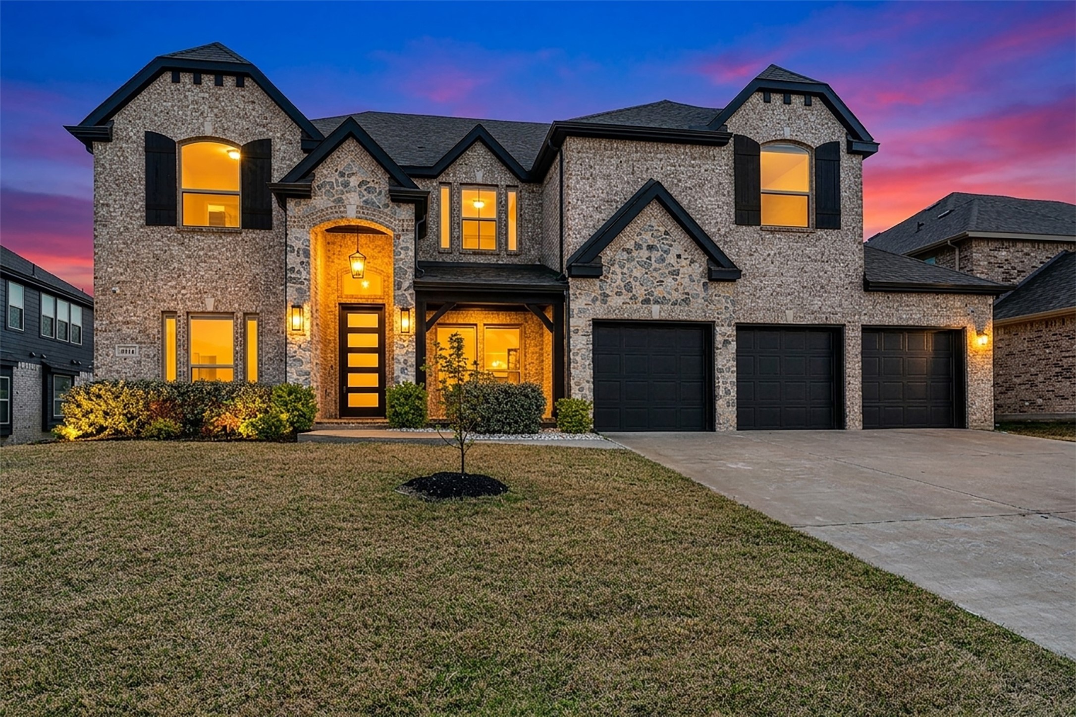 Property photo 01 of 4406 Estuary Circle, Garland, TX 75043 | MLS #21197761