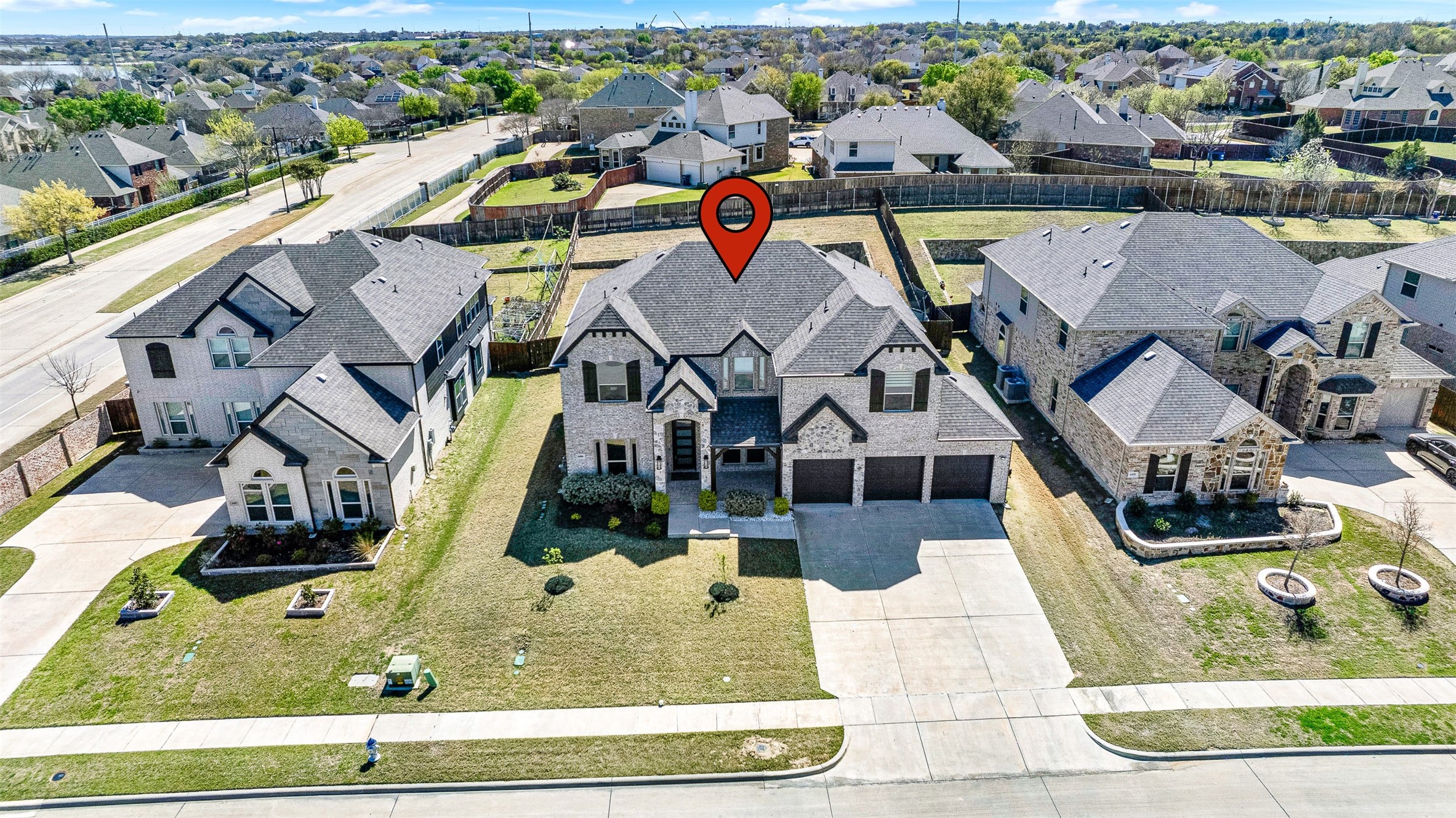 Property photo 02 of 4406 Estuary Circle, Garland, TX 75043 | MLS #21197761
