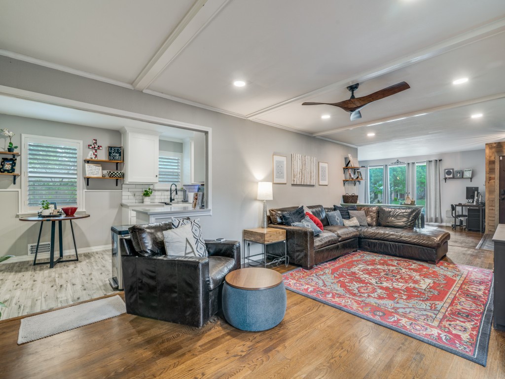 2505 Fenestra Drive, Dallas, TX, 75228
