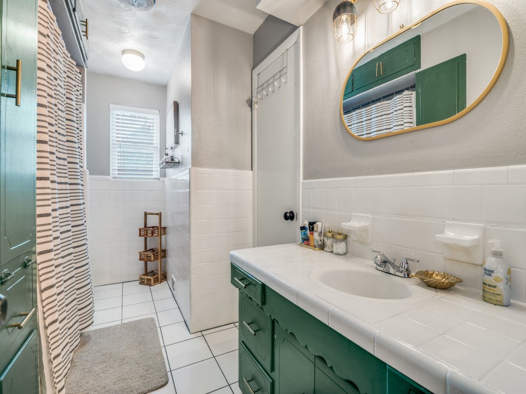 2505 Fenestra Drive, Dallas, TX, 75228