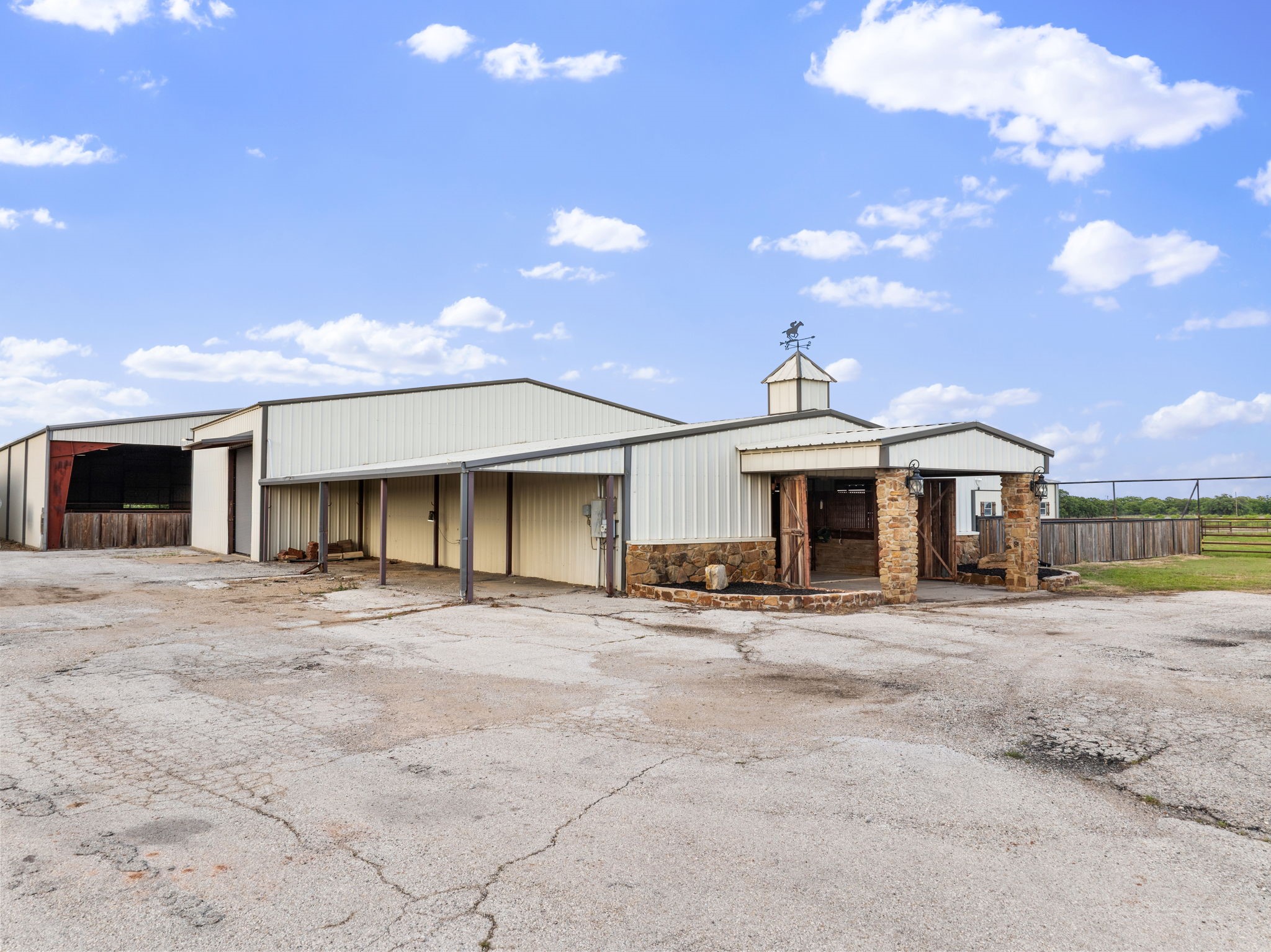 2454 380 W State Highway, Jacksboro, TX, 76458