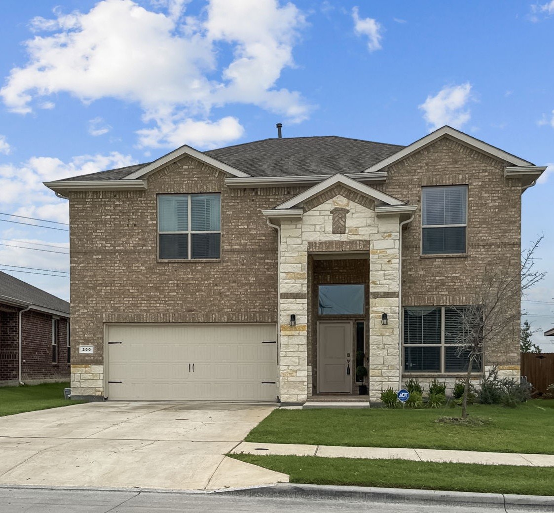 Property photo 01 of 200 Tanager Drive, Rhome, TX 76078 | MLS #21198401