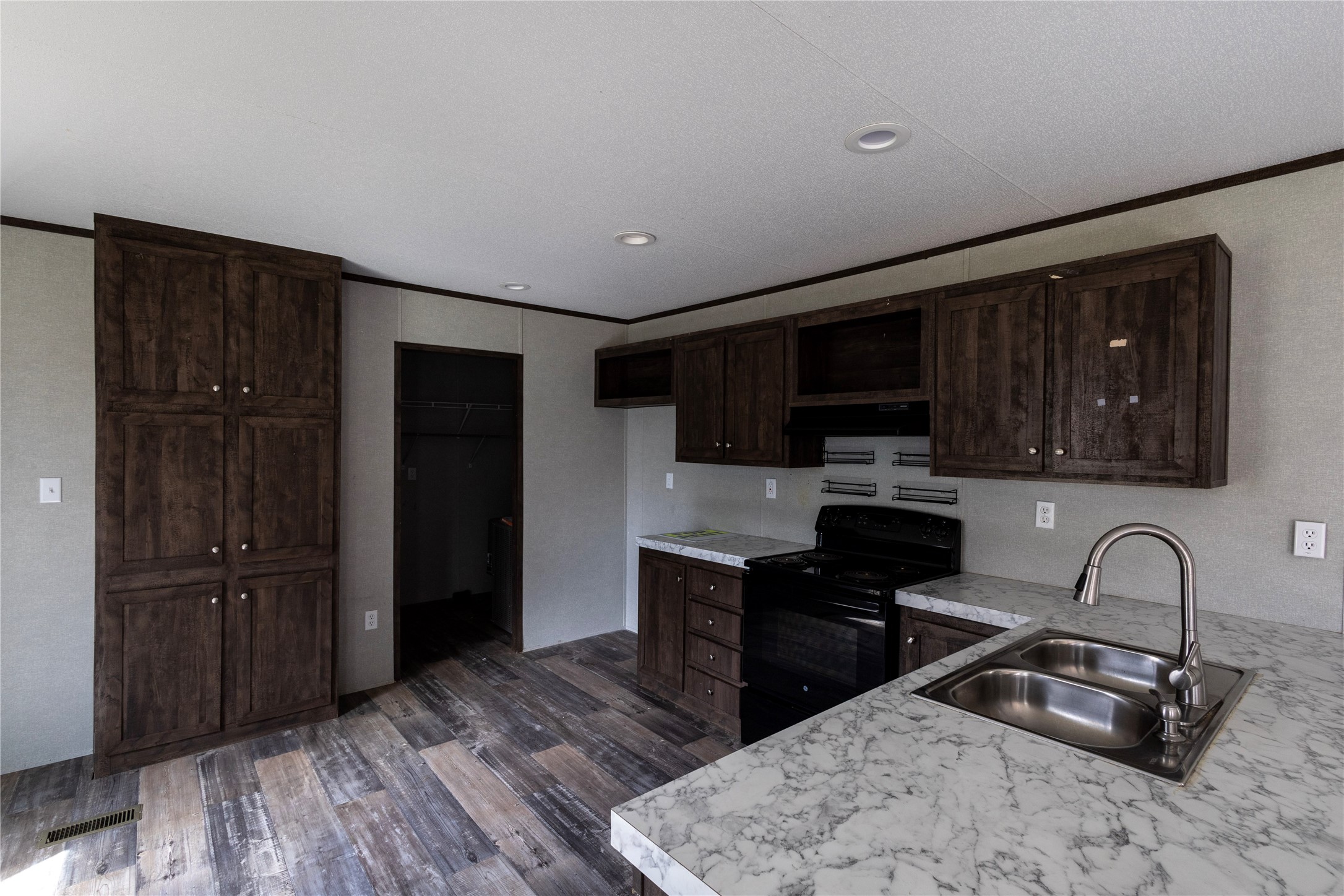 336 N Cherokee Shores Drive, Mabank, TX, 75156